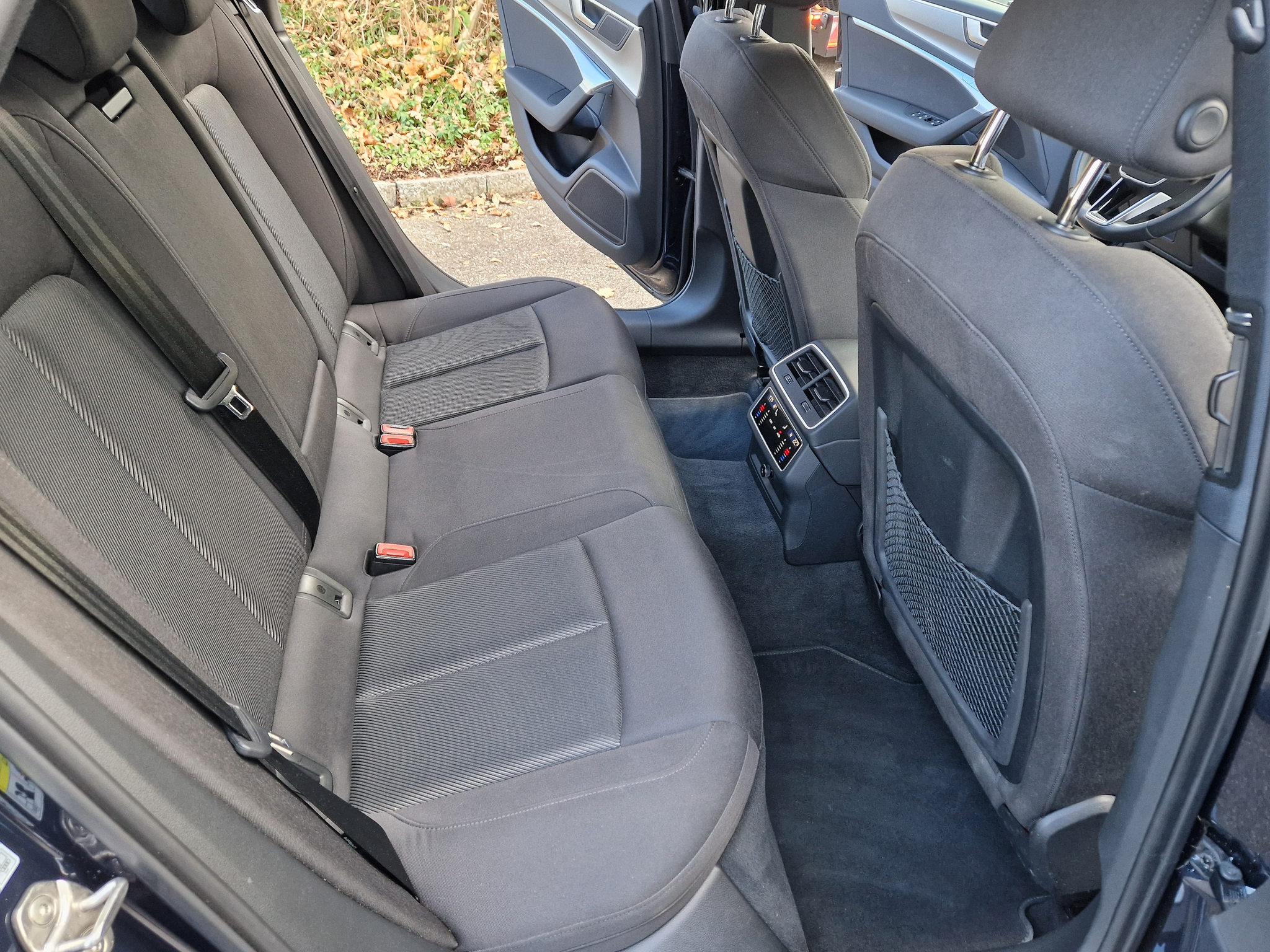 listing desktop thumbnail image 9