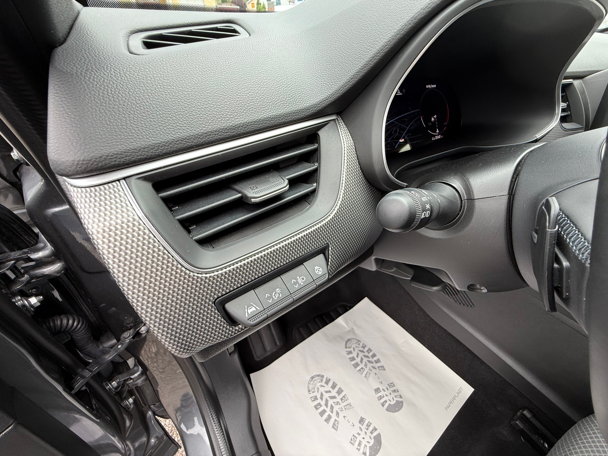 listing desktop thumbnail image 15