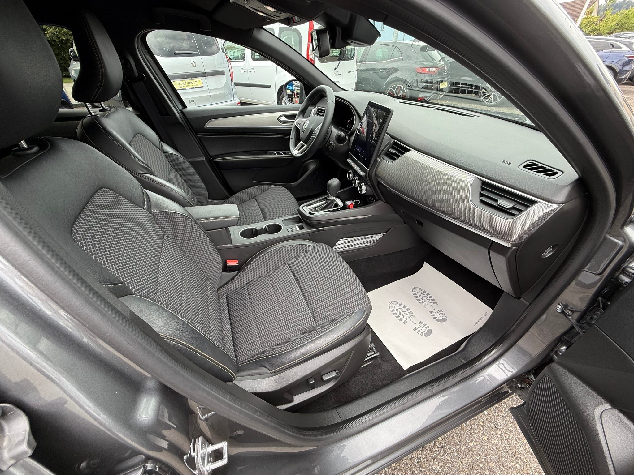 listing desktop thumbnail image 10