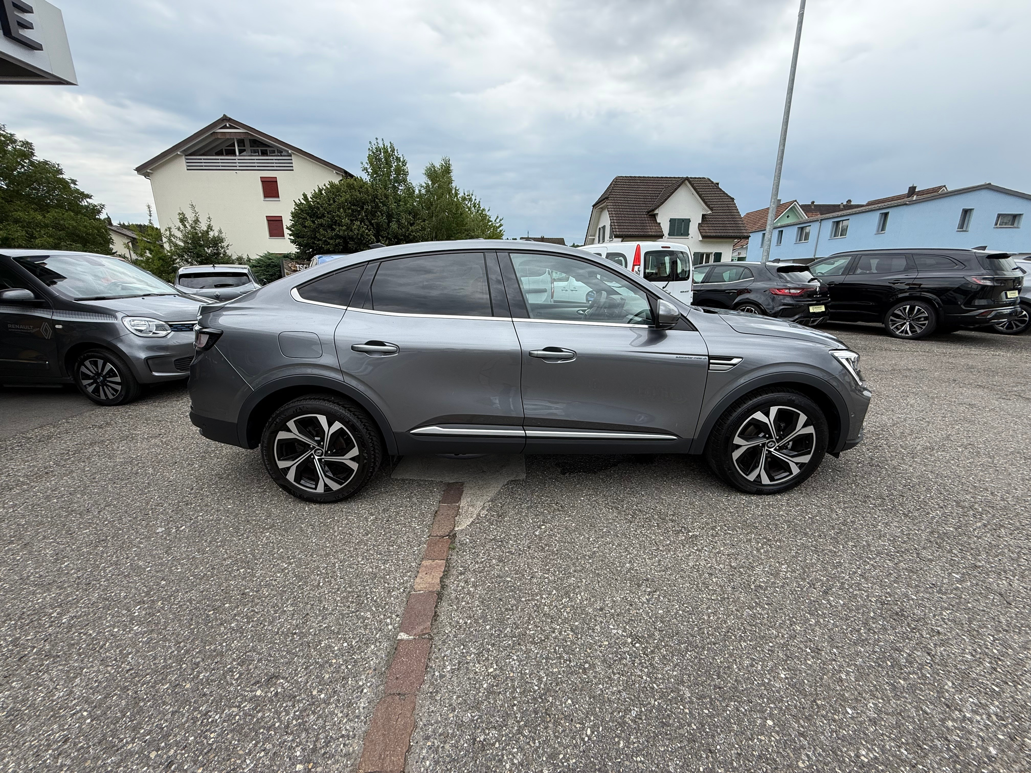 listing desktop thumbnail image 7