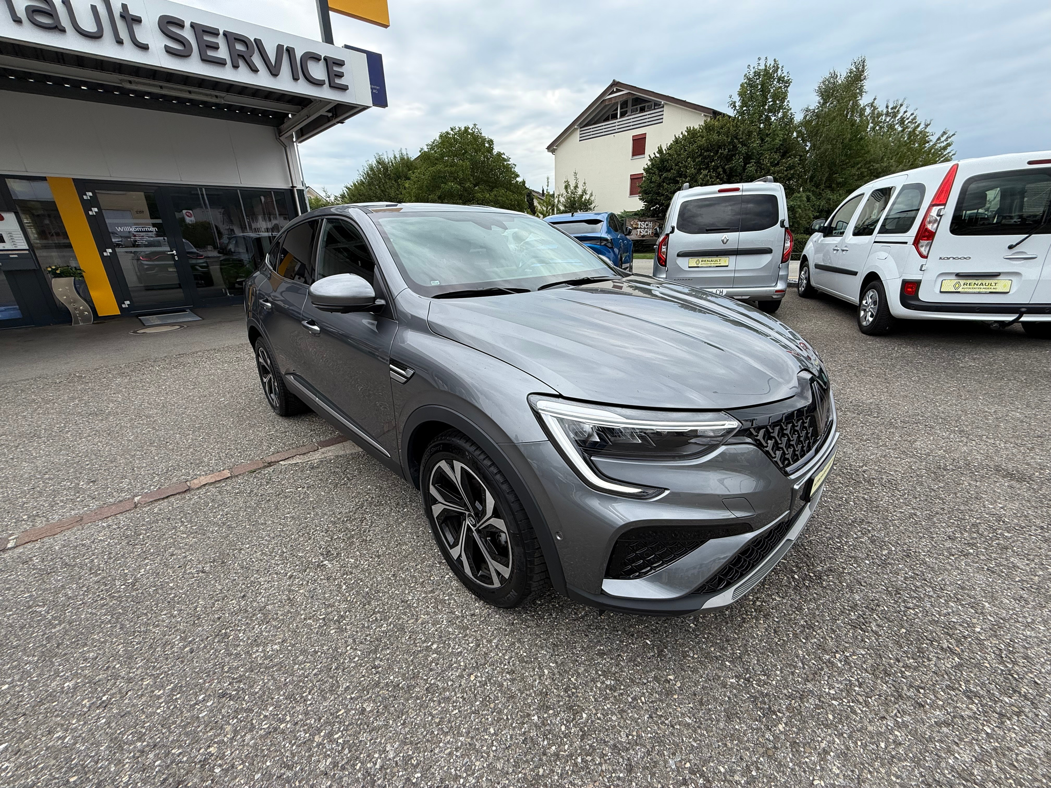 listing desktop thumbnail image 8