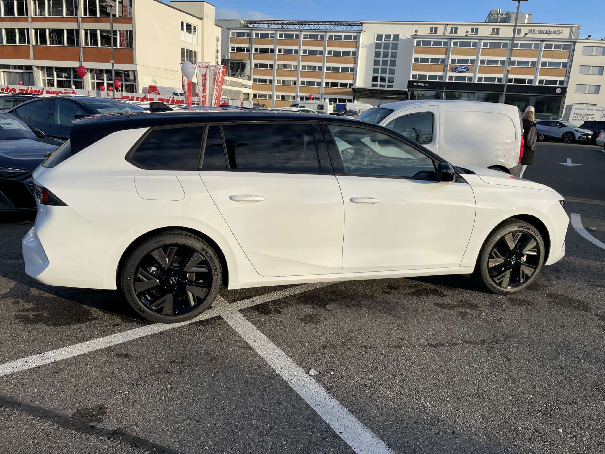 listing desktop thumbnail image 10