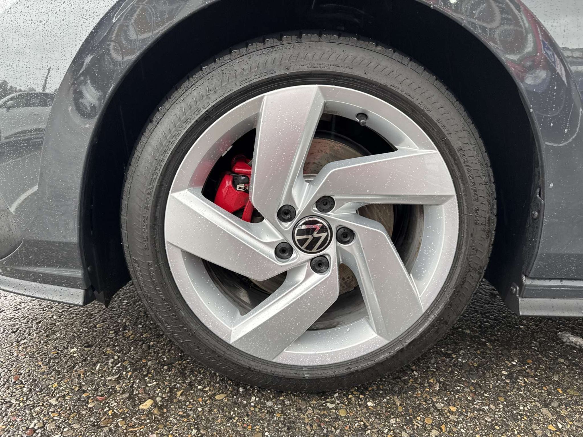 listing desktop thumbnail image 8