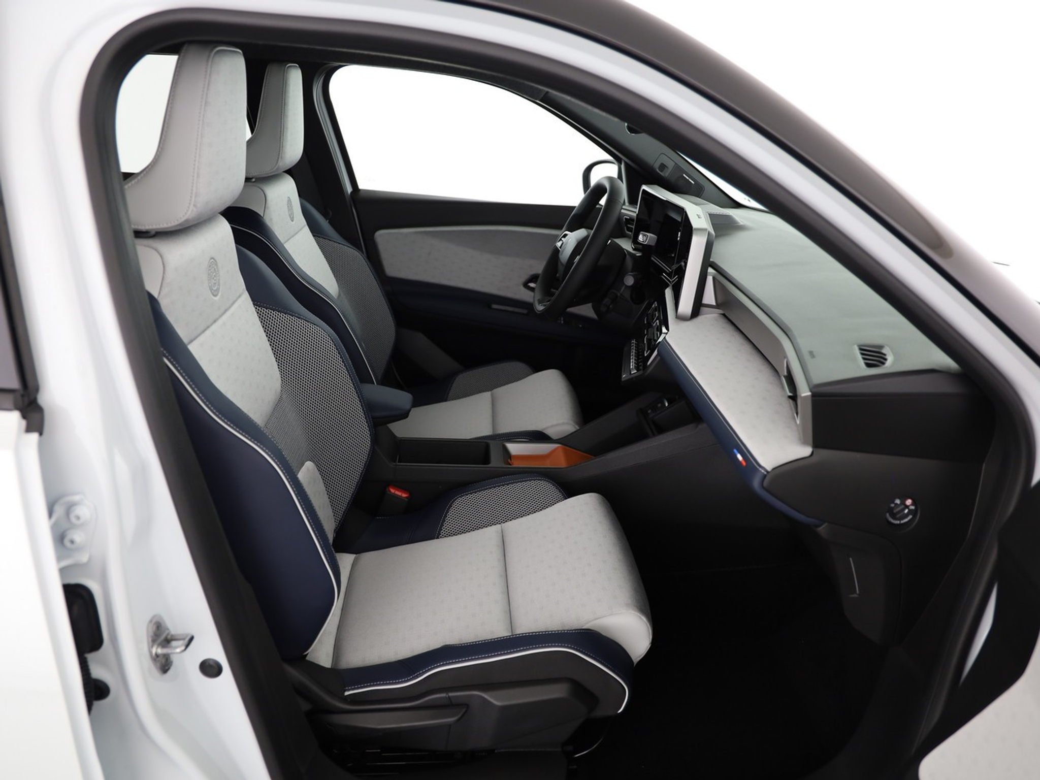 listing desktop thumbnail image 6