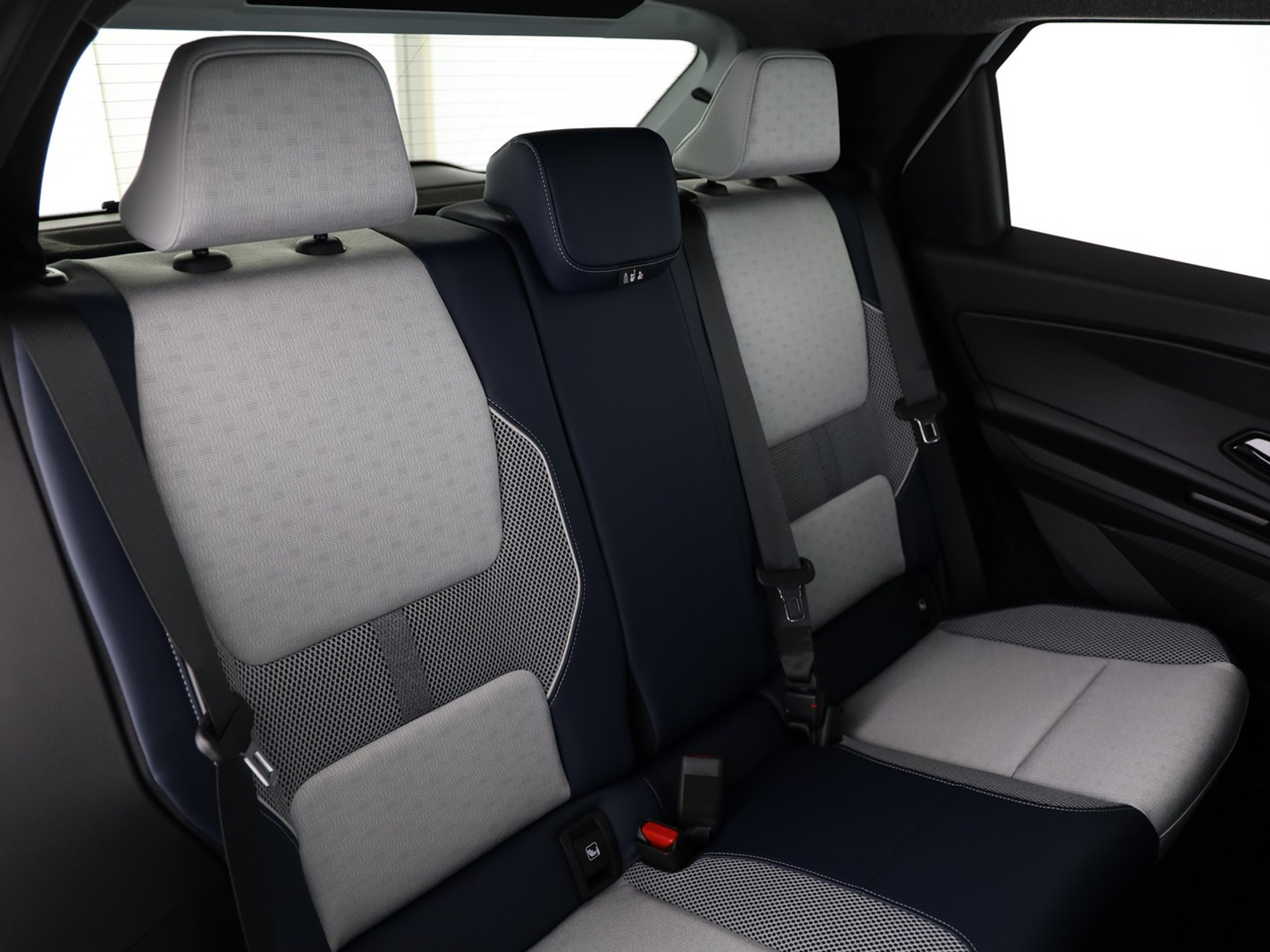 listing desktop thumbnail image 7