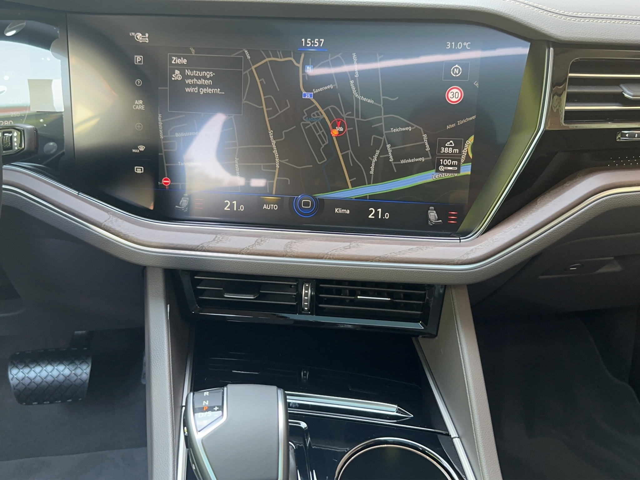 listing desktop thumbnail image 17