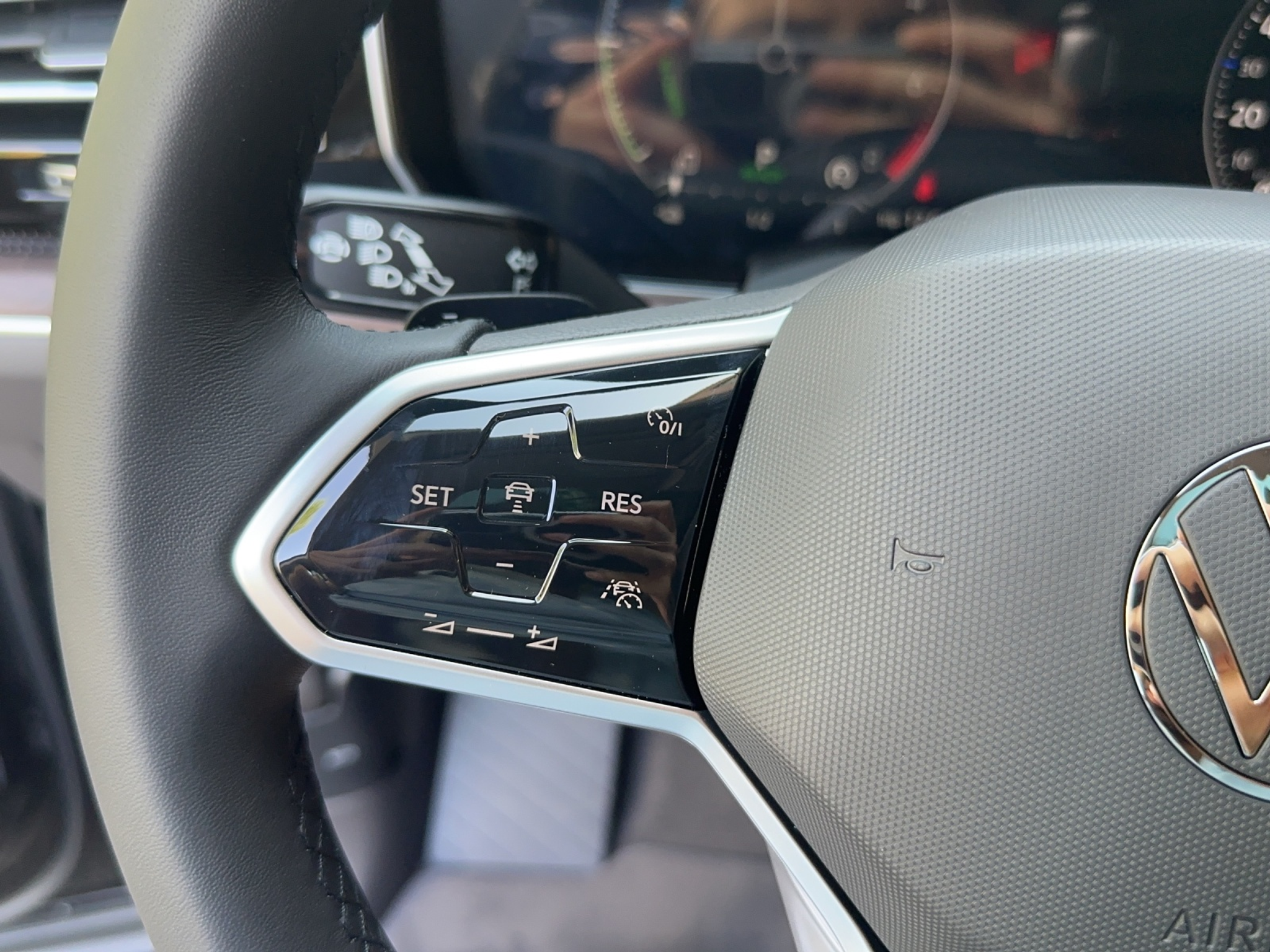 listing desktop thumbnail image 15