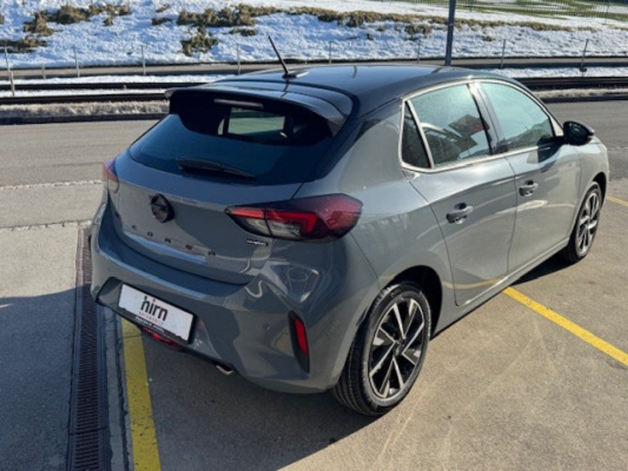 listing desktop thumbnail image 2