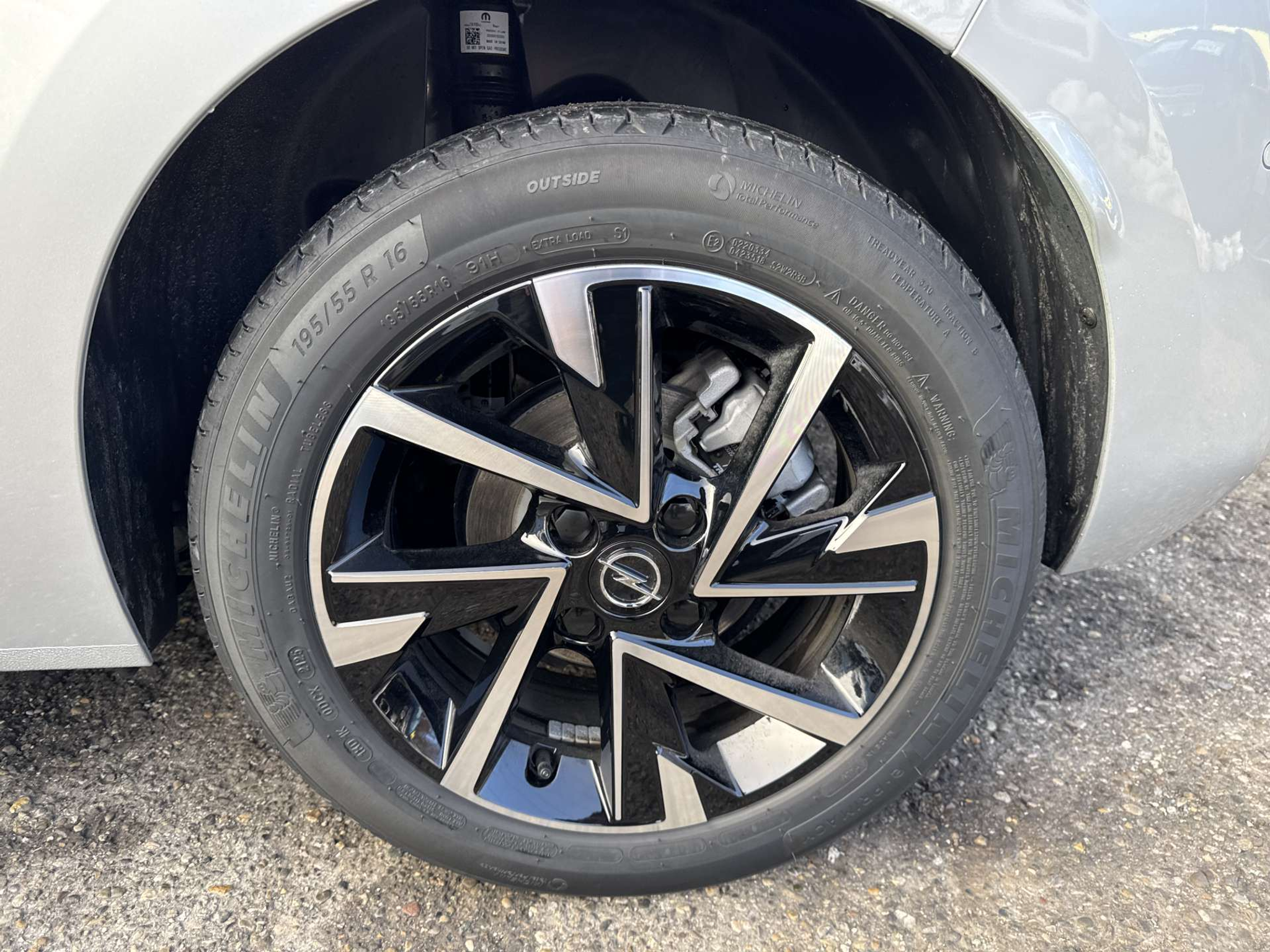 listing desktop thumbnail image 9