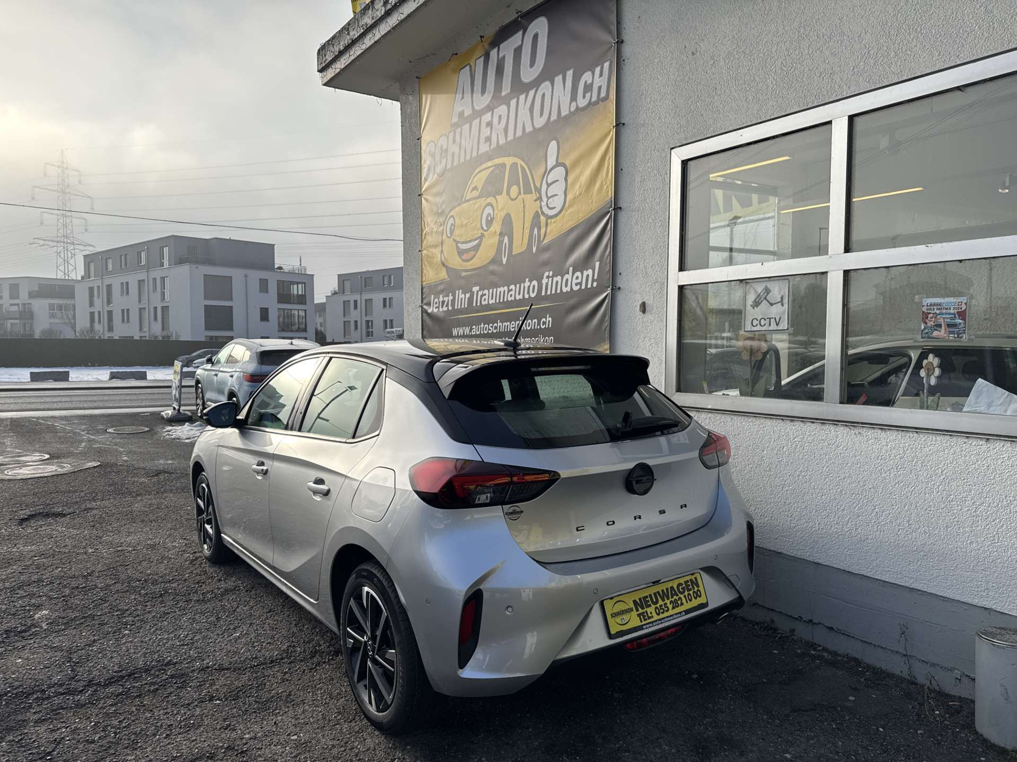 listing desktop thumbnail image 2