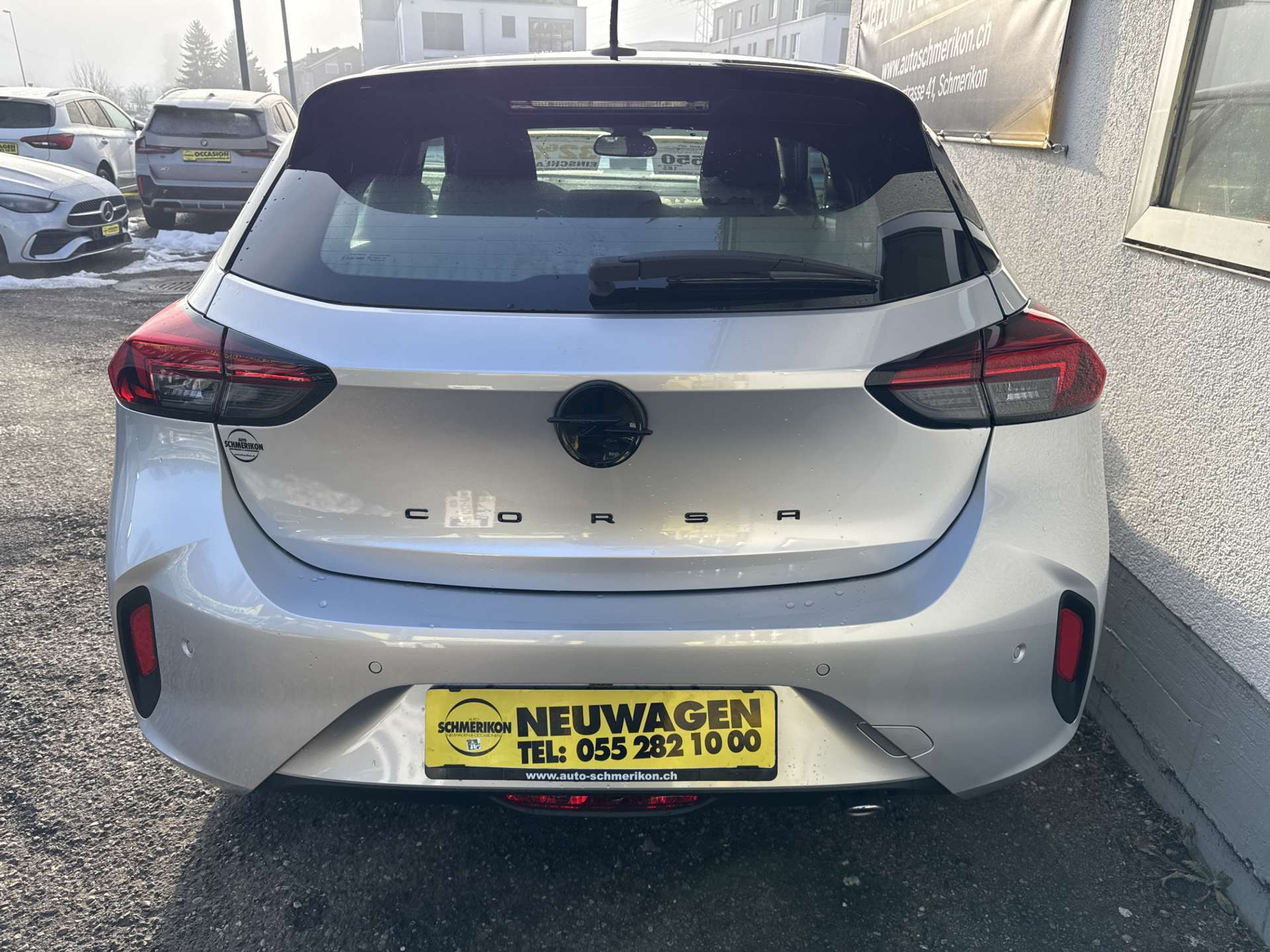 listing desktop thumbnail image 3