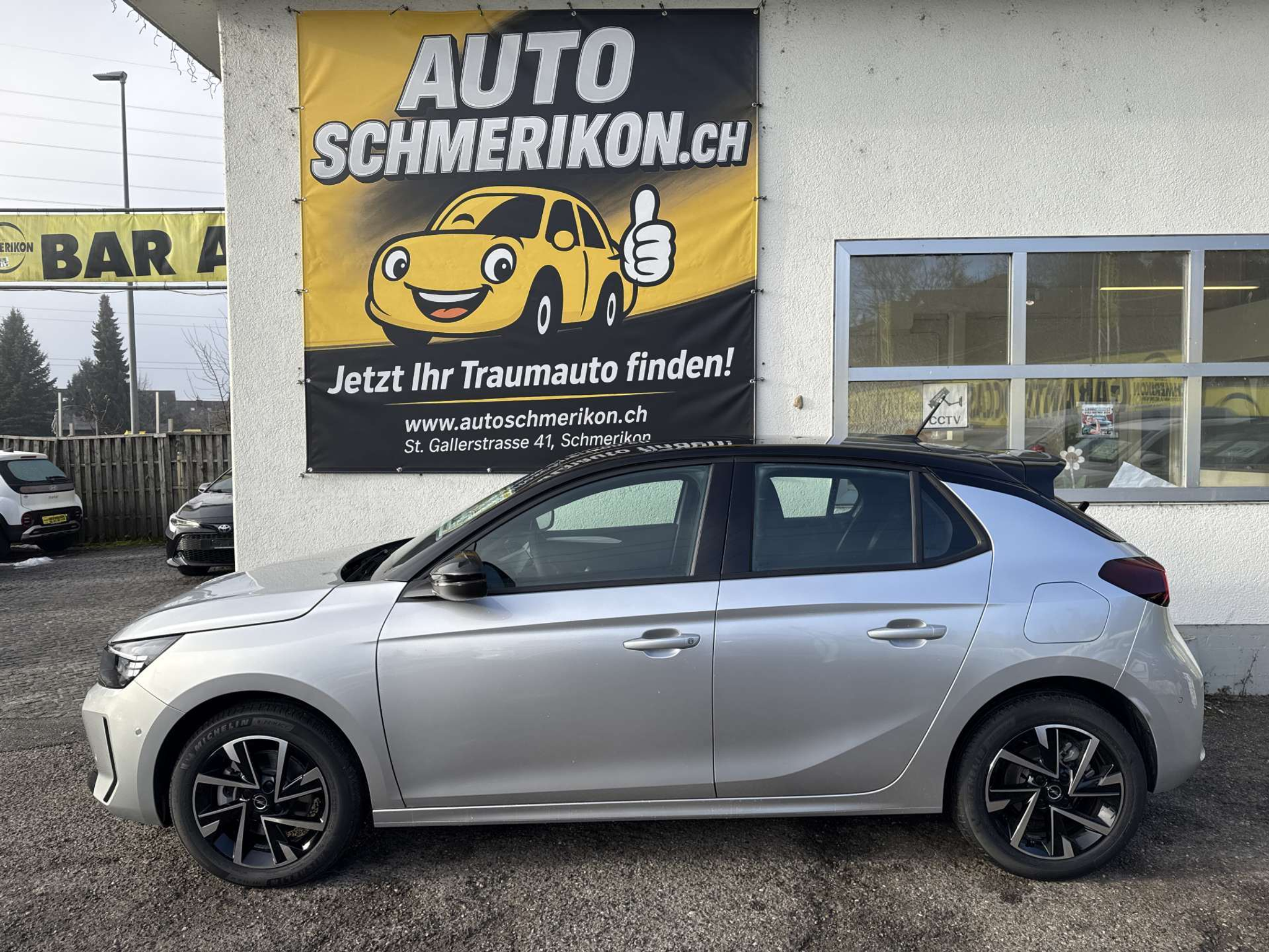 listing desktop thumbnail image 4