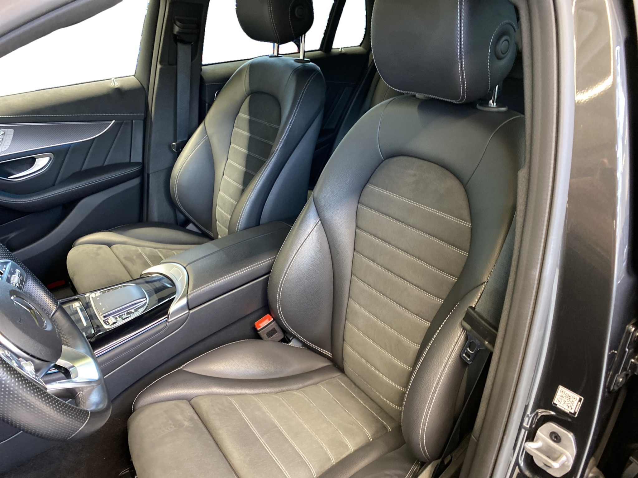 listing desktop thumbnail image 6