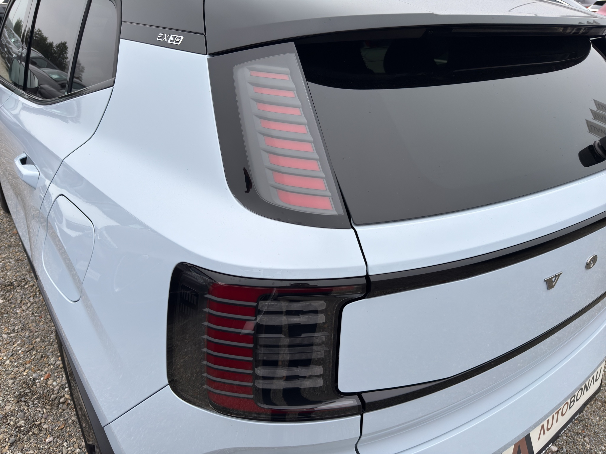 listing desktop thumbnail image 22