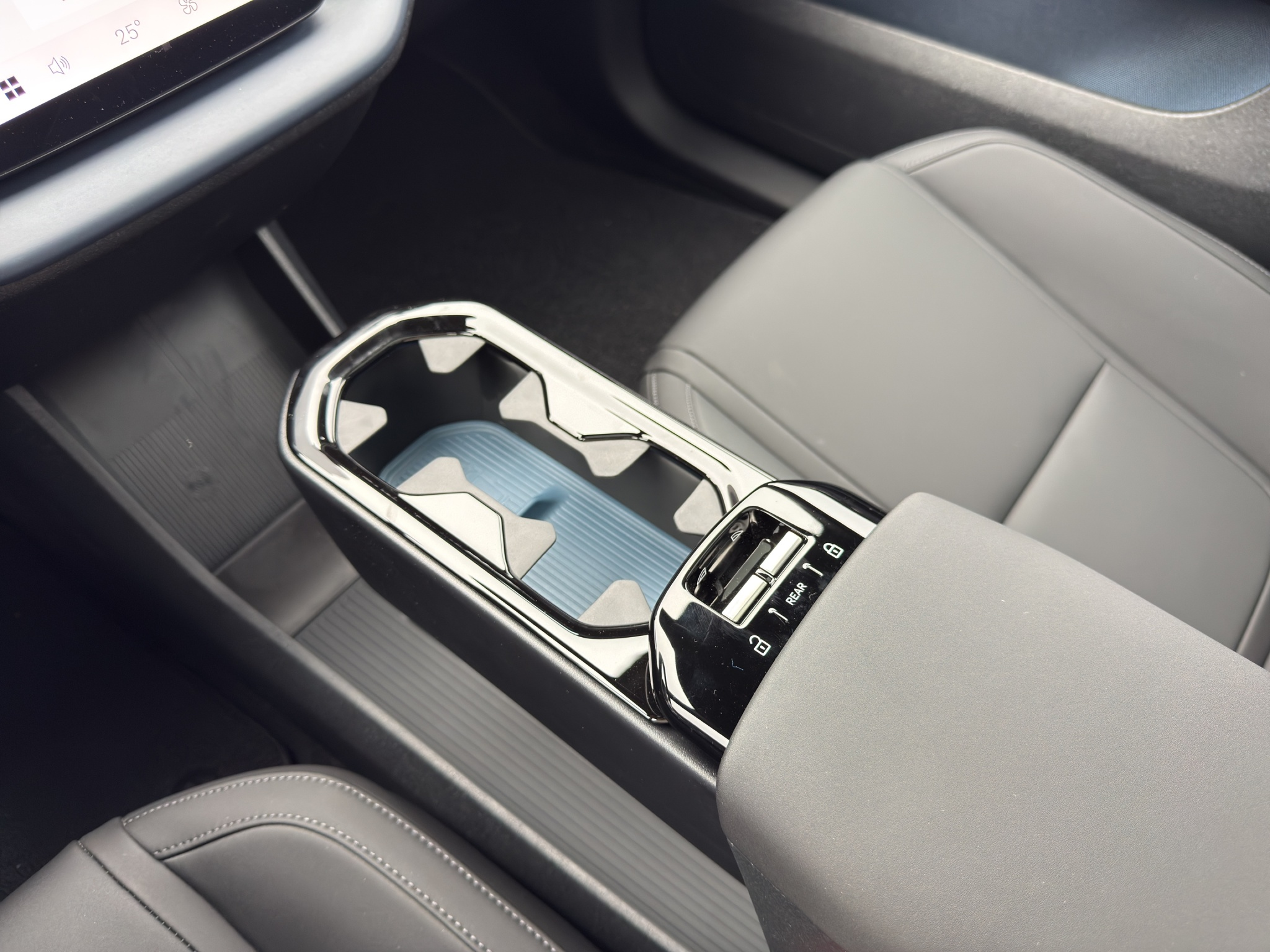 listing desktop thumbnail image 24