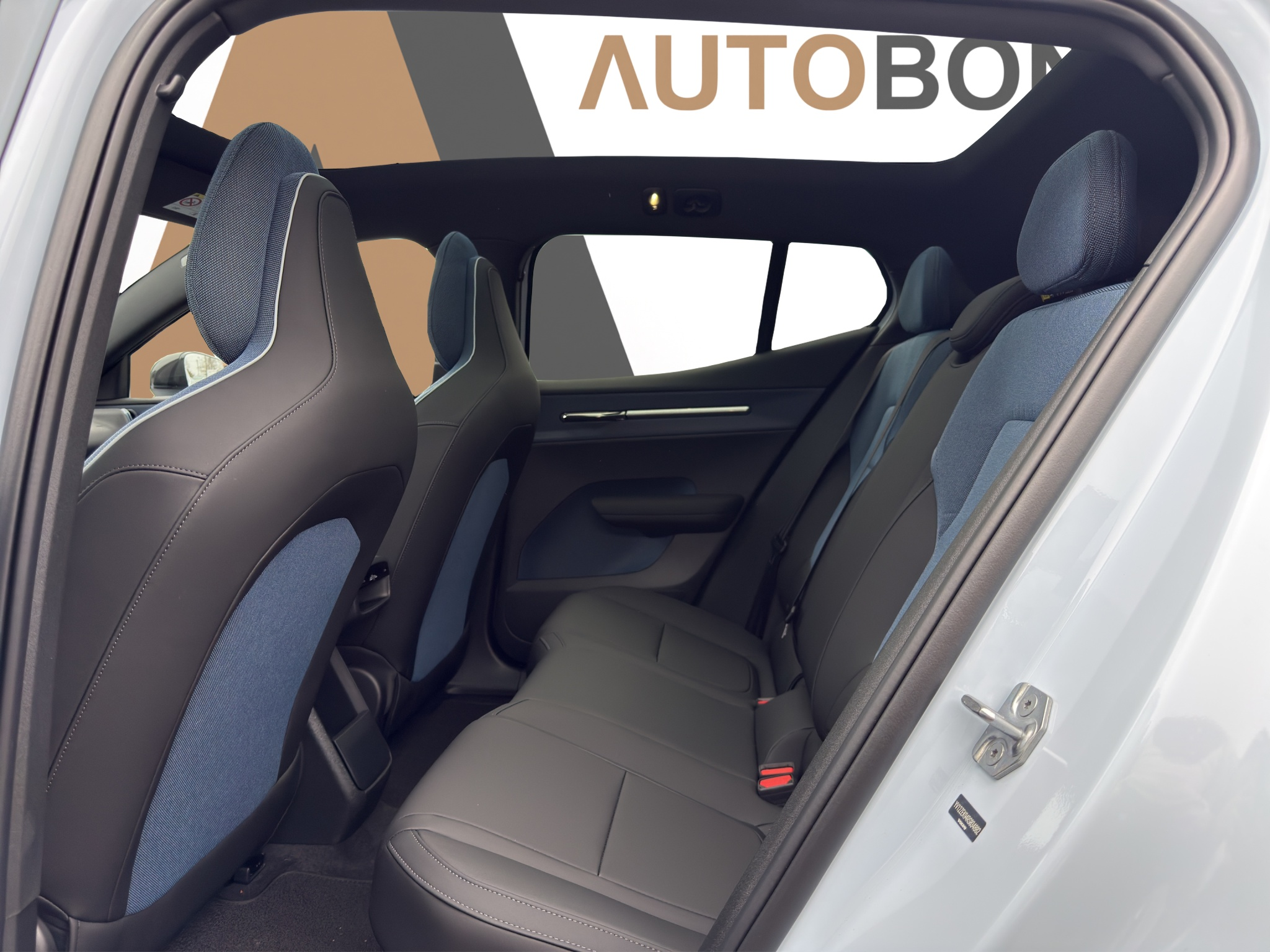 listing desktop thumbnail image 11