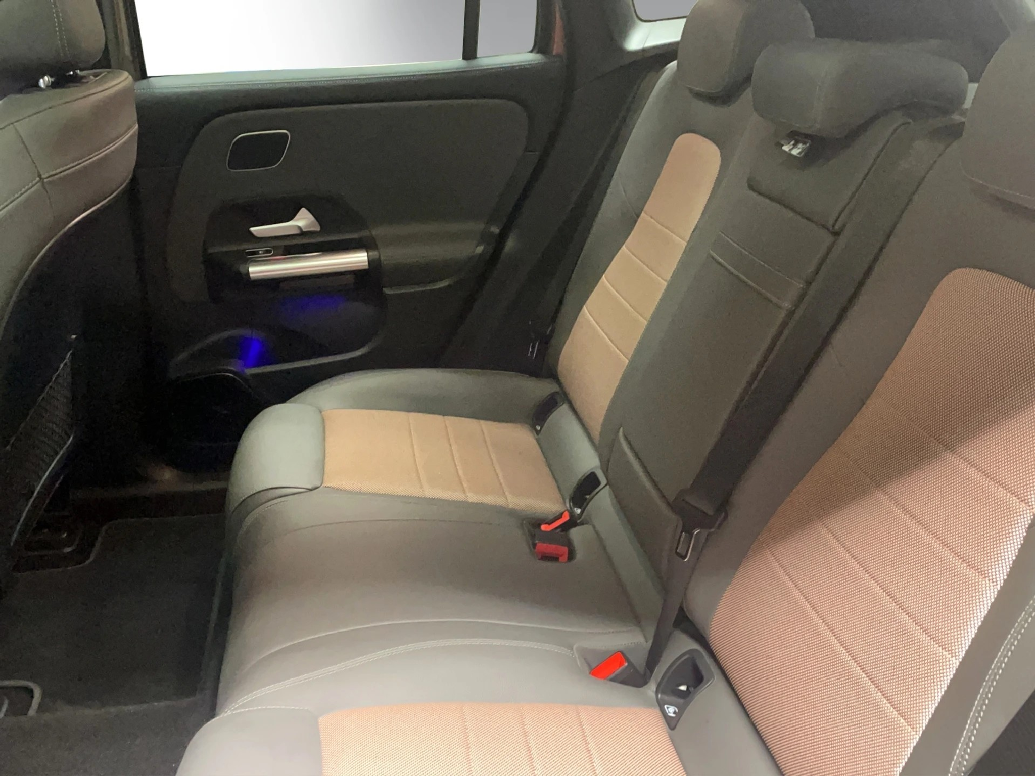 listing desktop thumbnail image 8