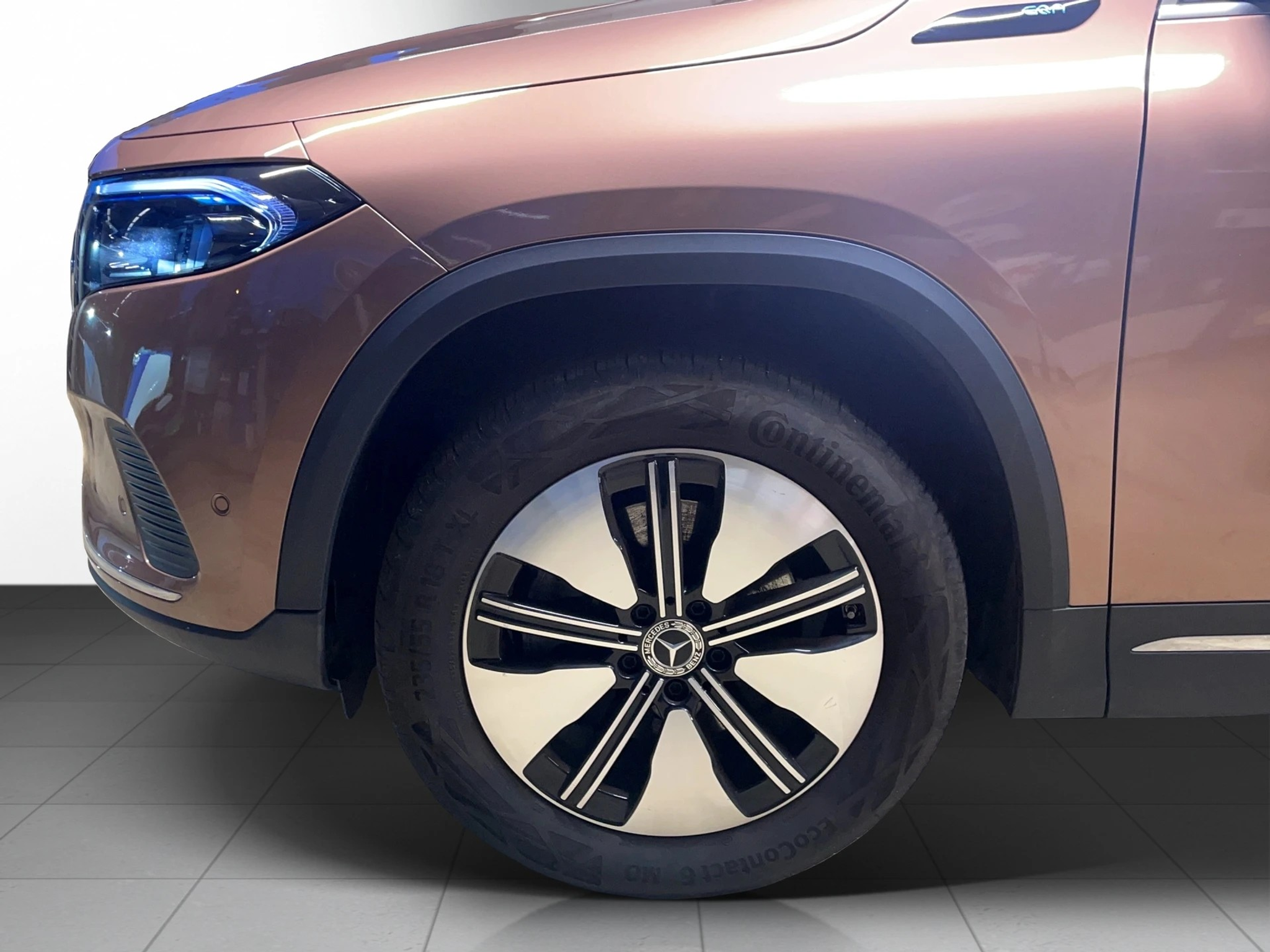 listing desktop thumbnail image 4