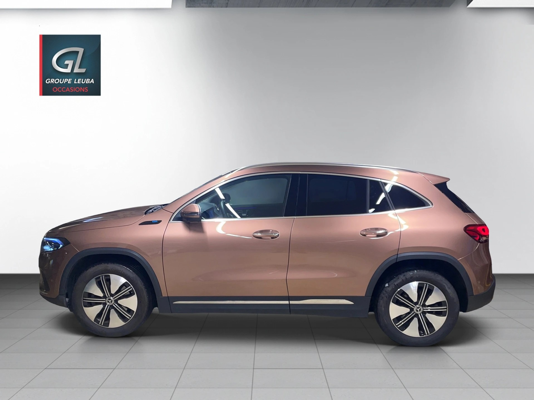 listing desktop thumbnail image 3