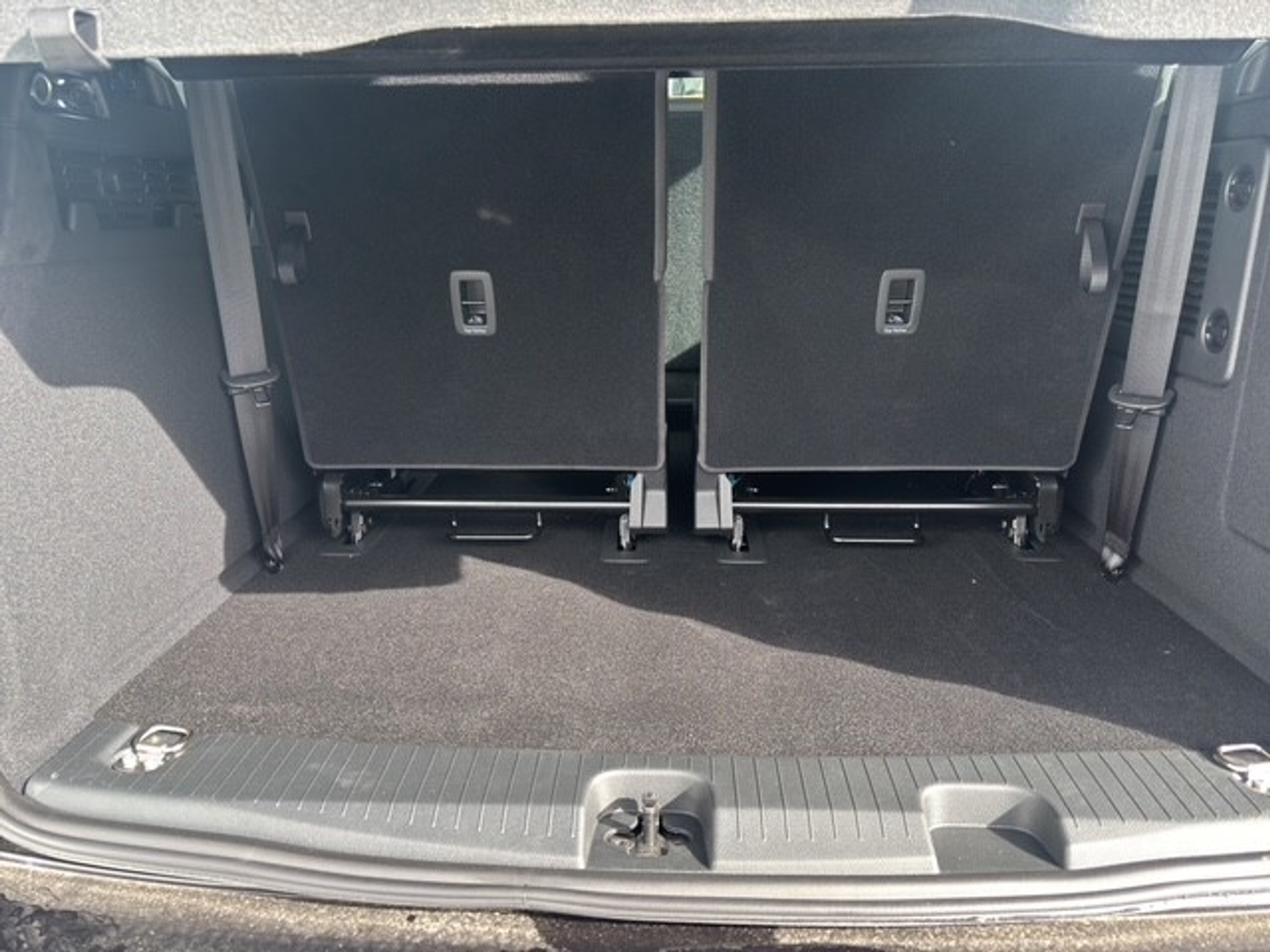 listing desktop thumbnail image 6