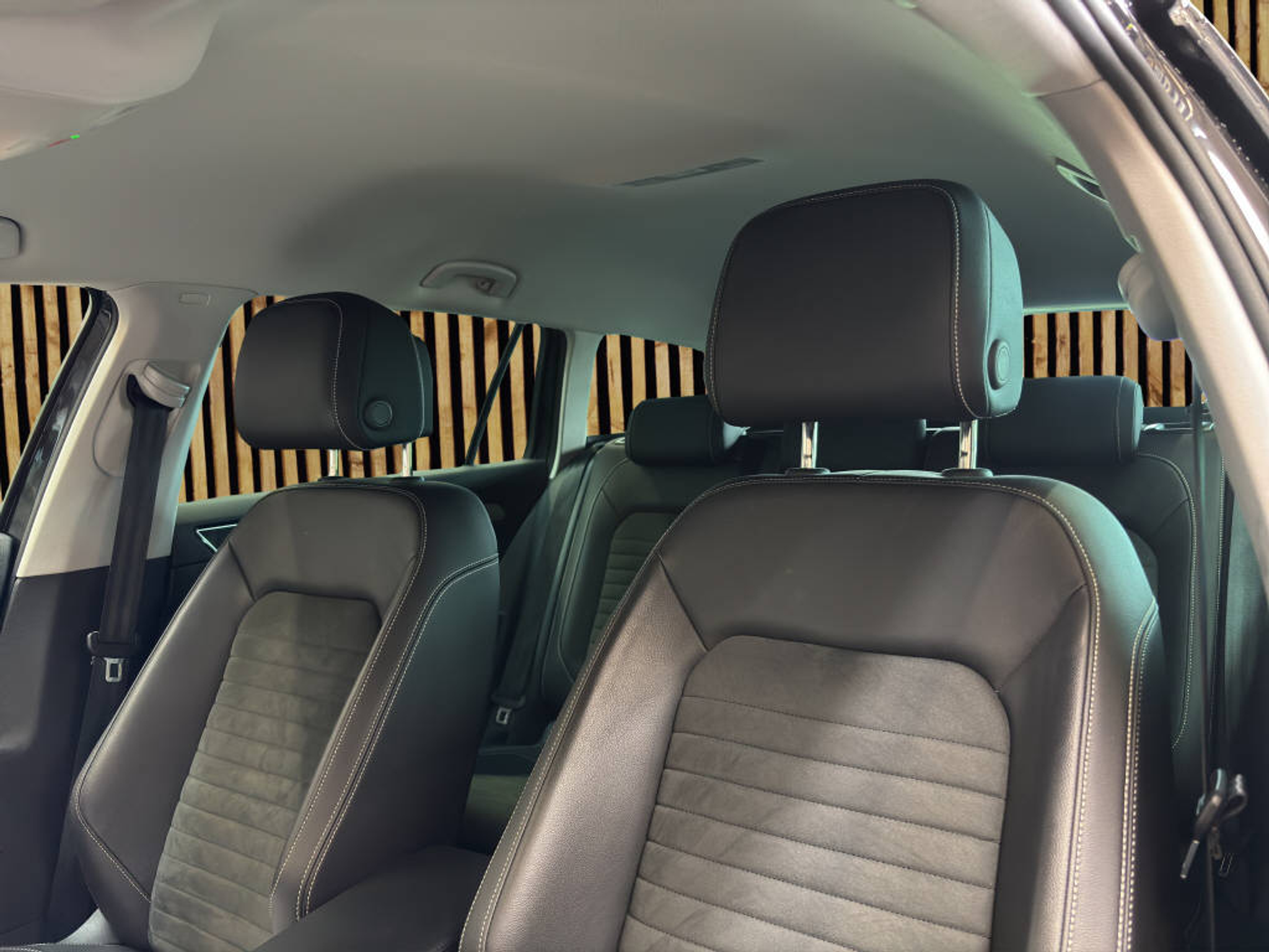 listing desktop thumbnail image 13