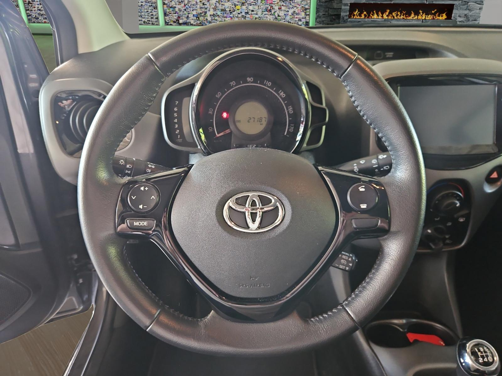 listing desktop thumbnail image 10