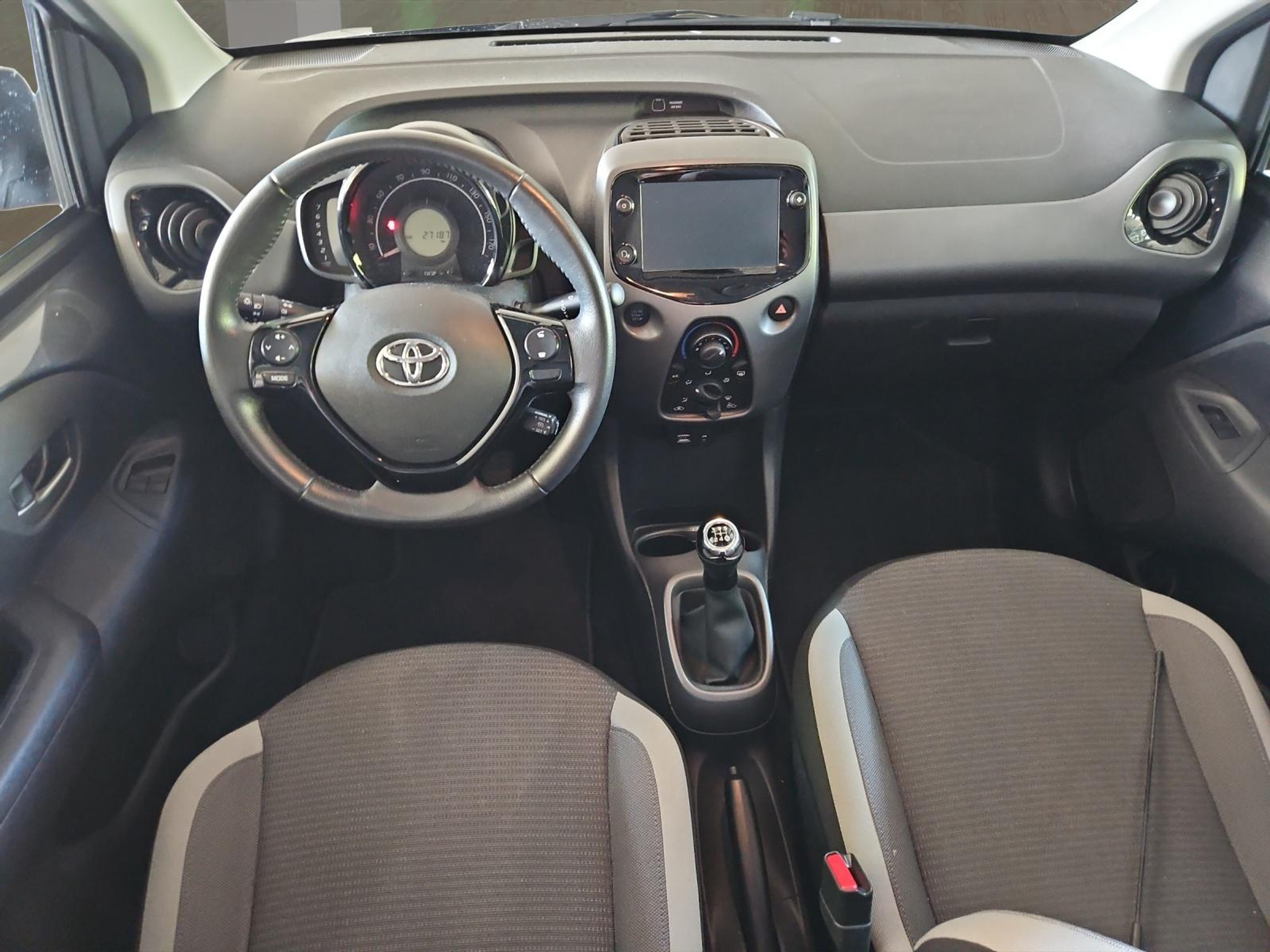 listing desktop thumbnail image 7