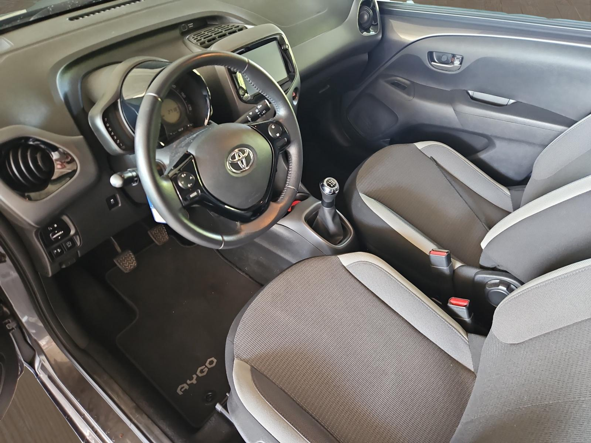 listing desktop thumbnail image 6