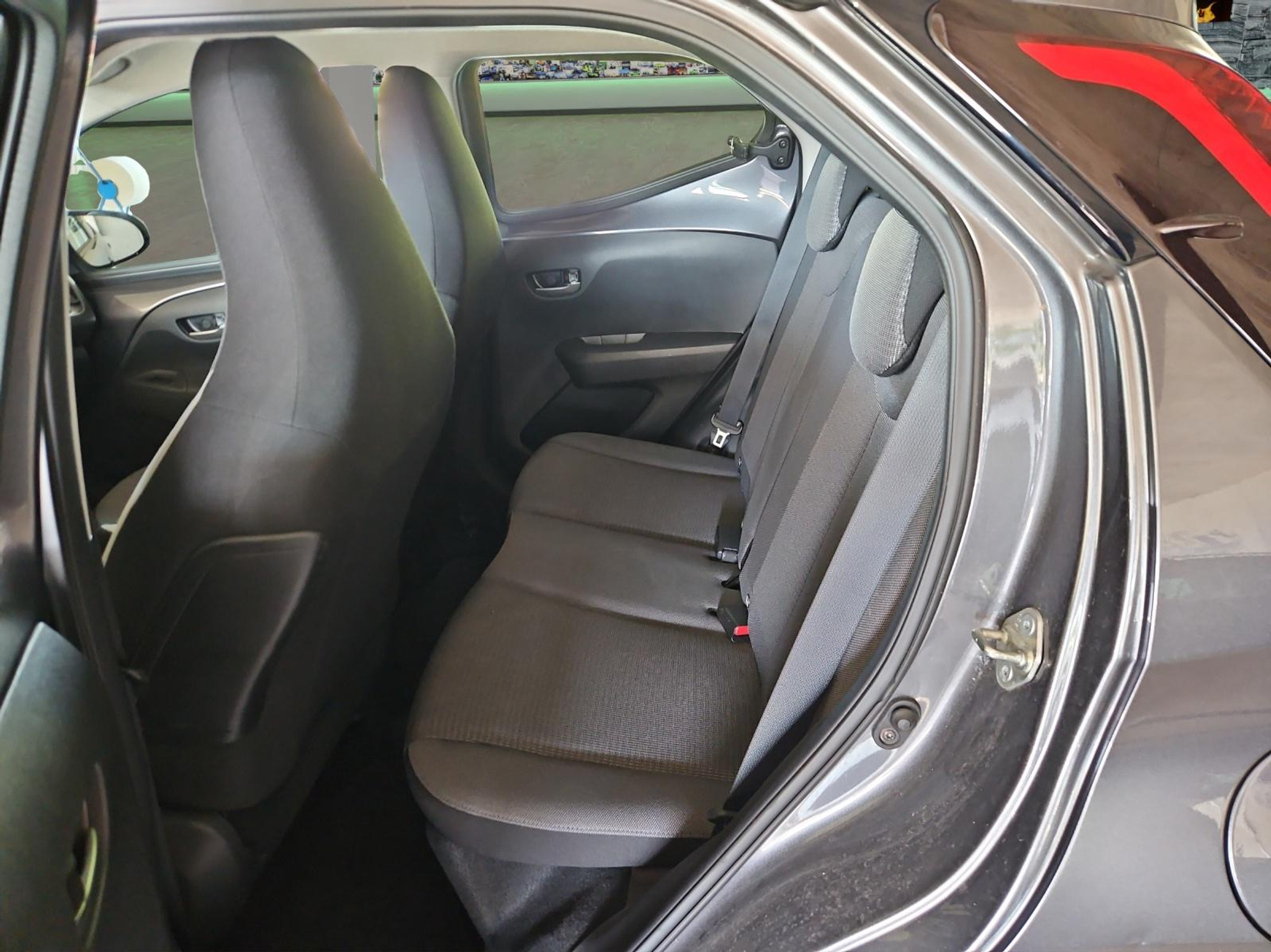 listing desktop thumbnail image 9