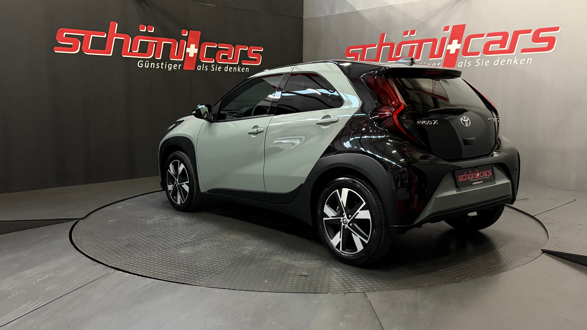 listing desktop thumbnail image 3