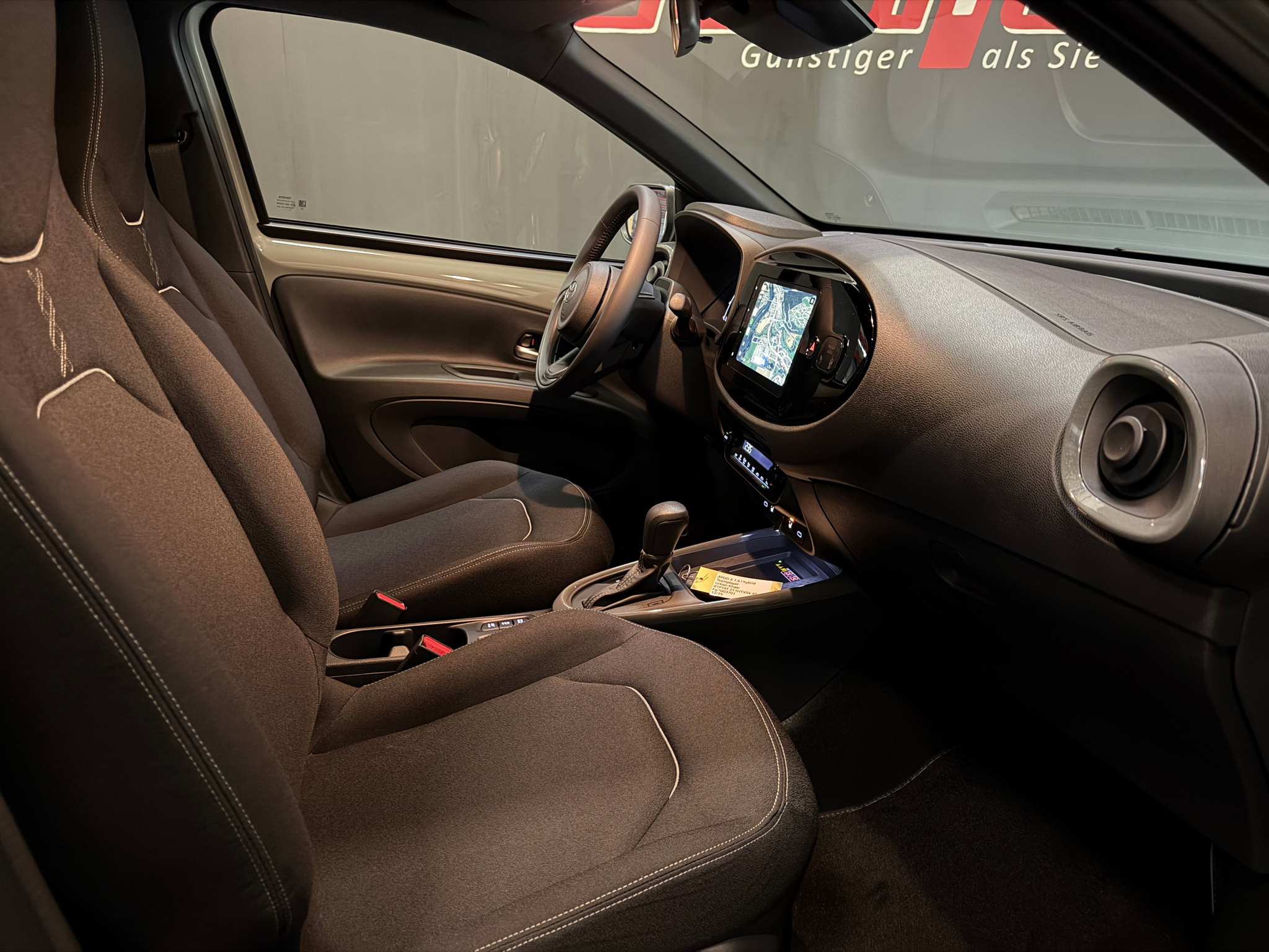 listing desktop thumbnail image 16