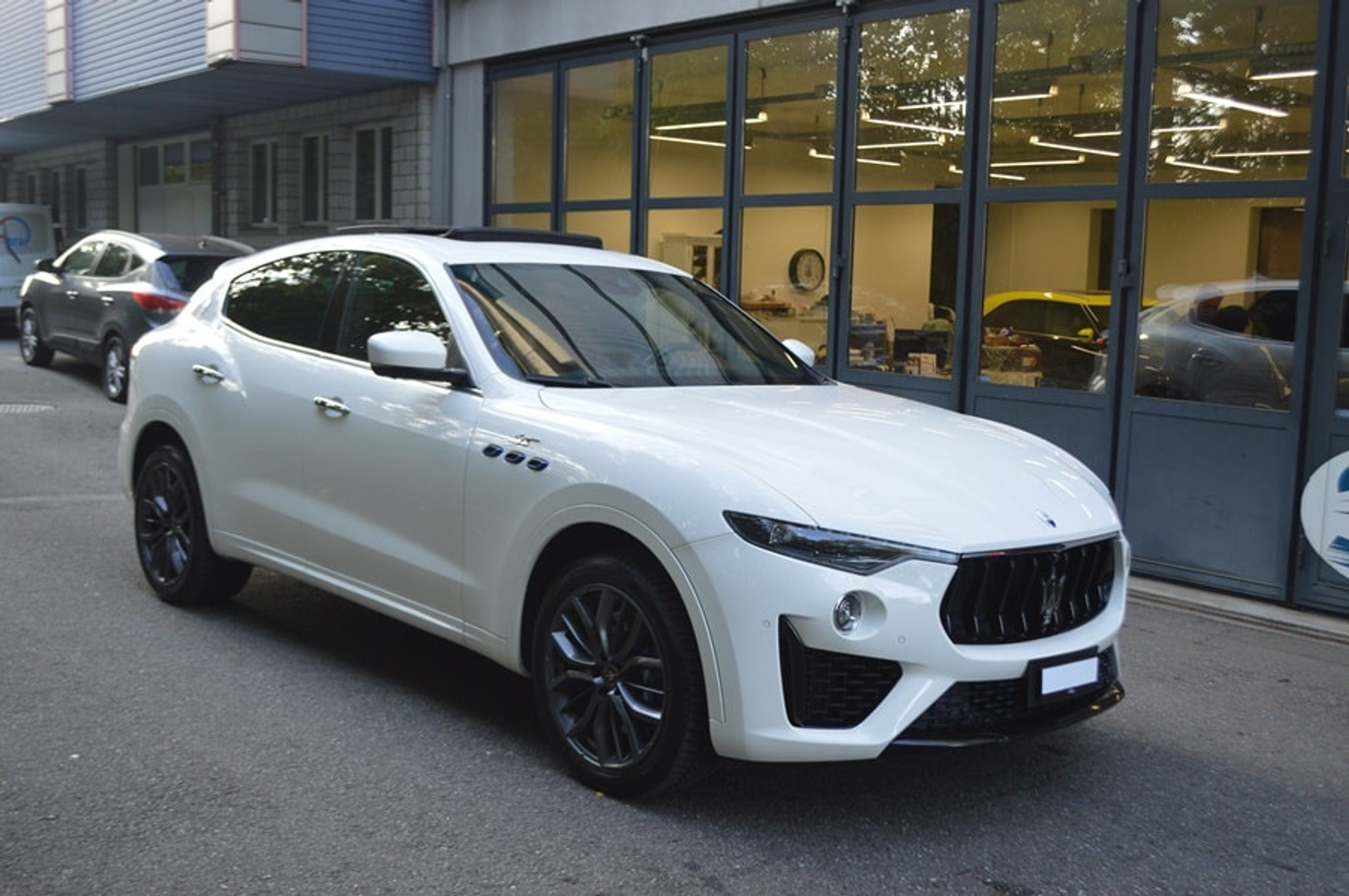 listing desktop thumbnail image 13