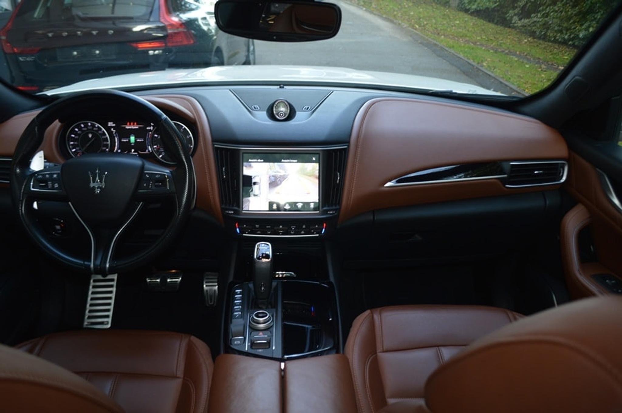 listing desktop thumbnail image 9