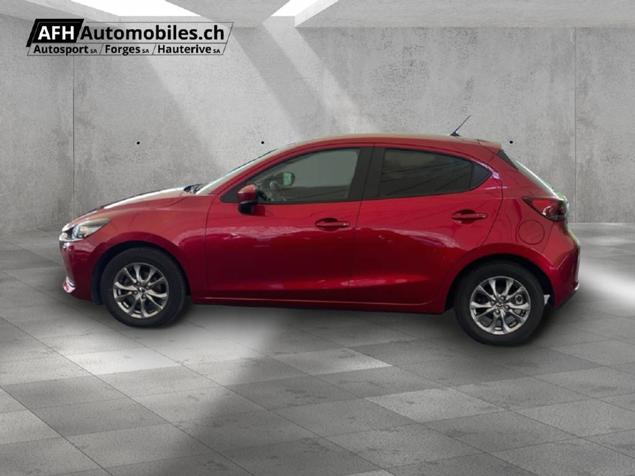 listing desktop thumbnail image 1