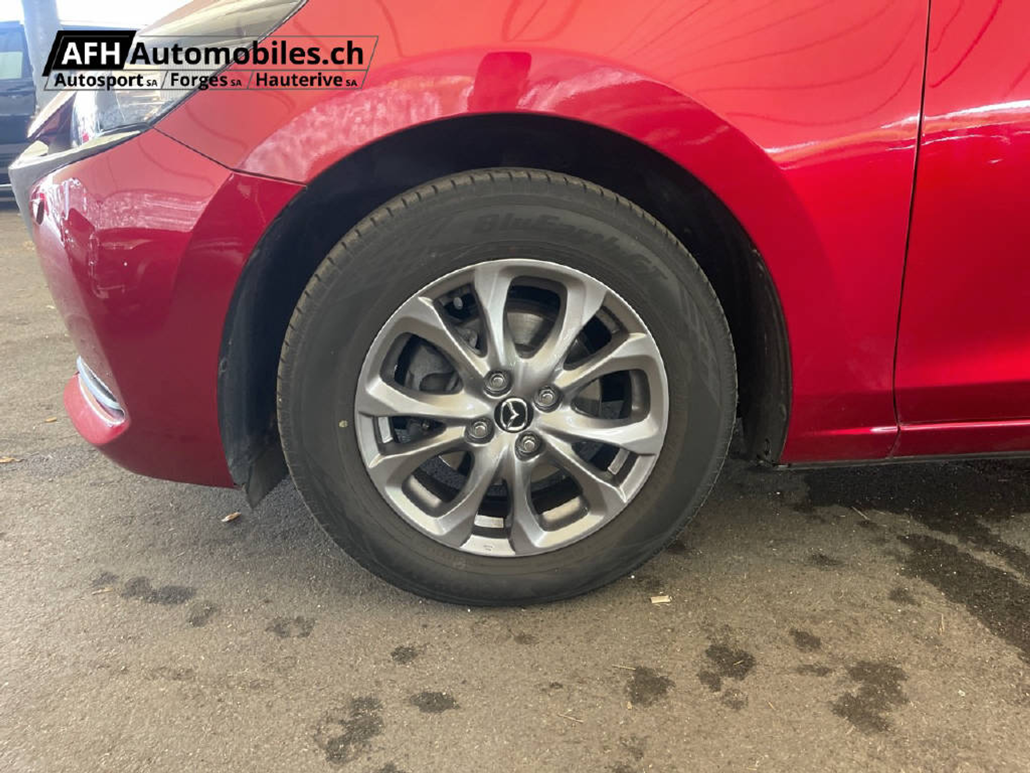 listing desktop thumbnail image 15