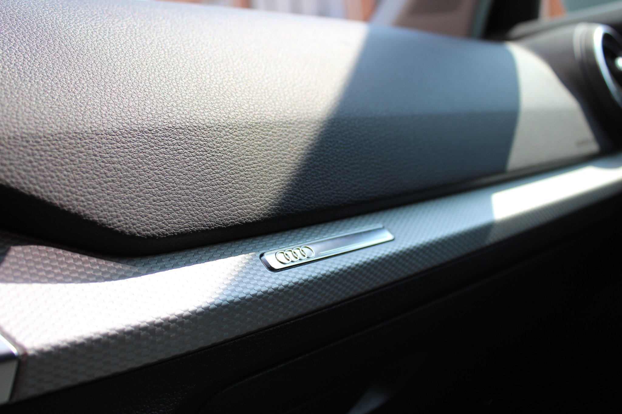 listing desktop thumbnail image 15