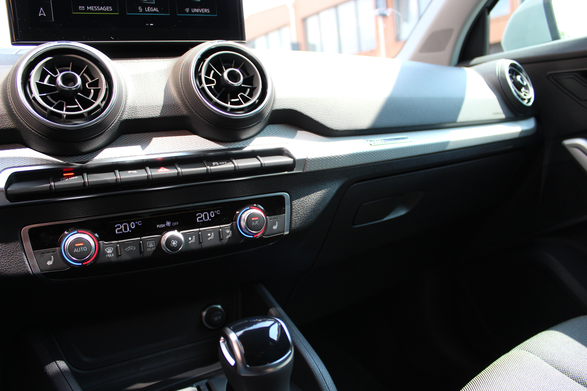 listing desktop thumbnail image 11