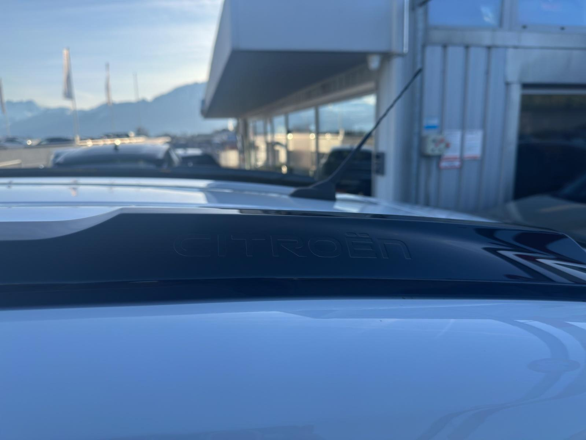 listing desktop thumbnail image 20