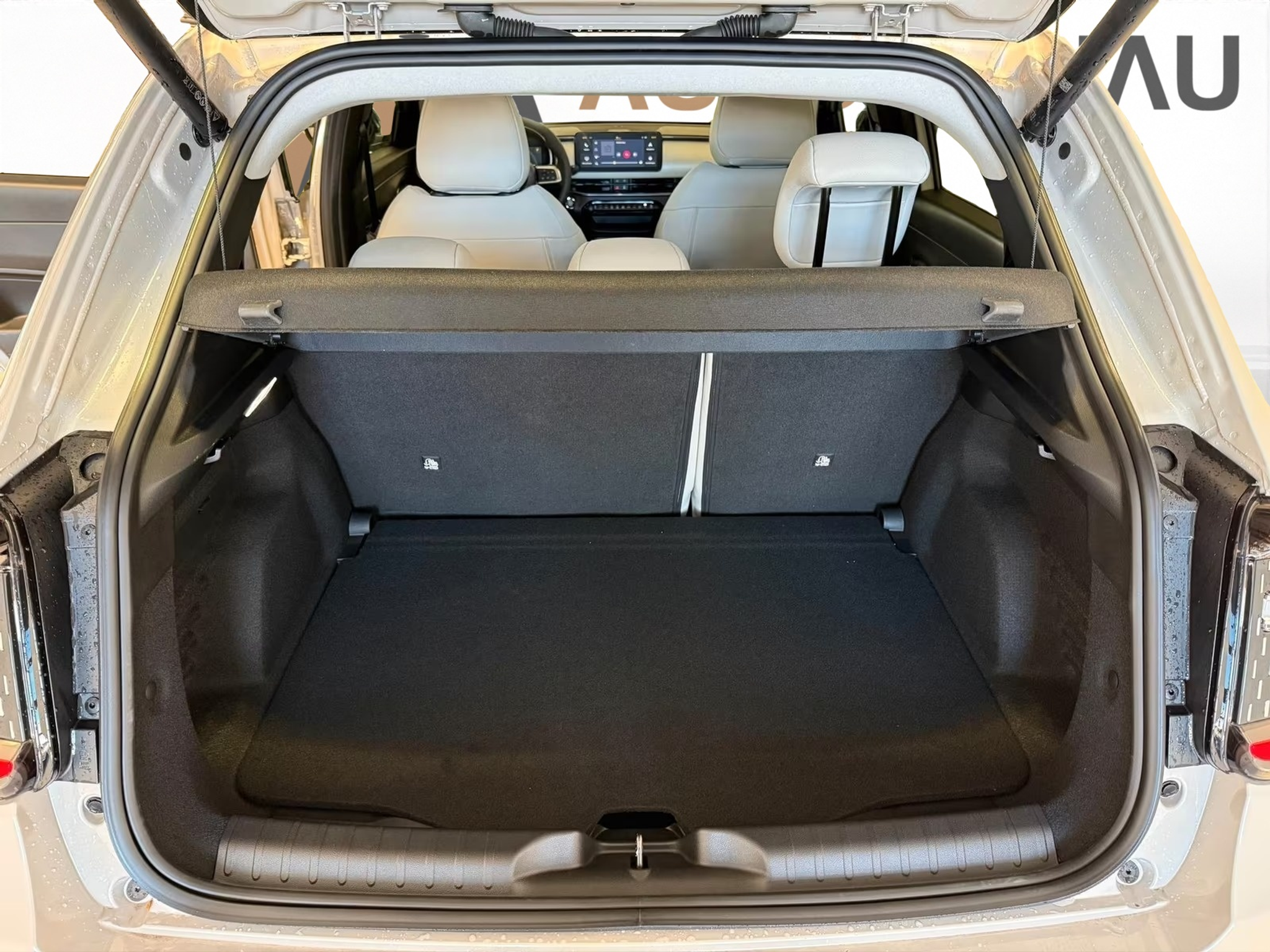 listing desktop thumbnail image 10