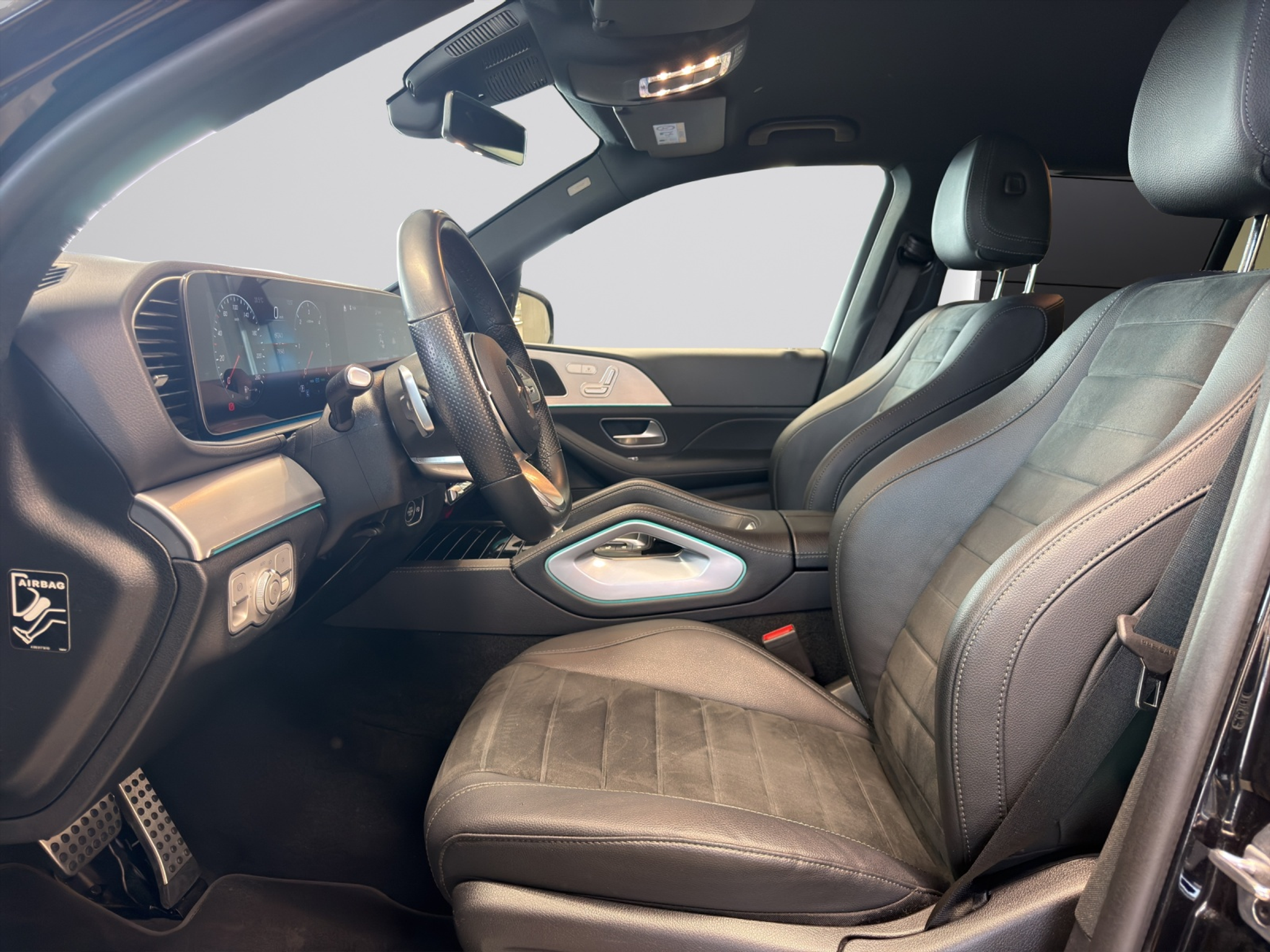 listing desktop thumbnail image 6