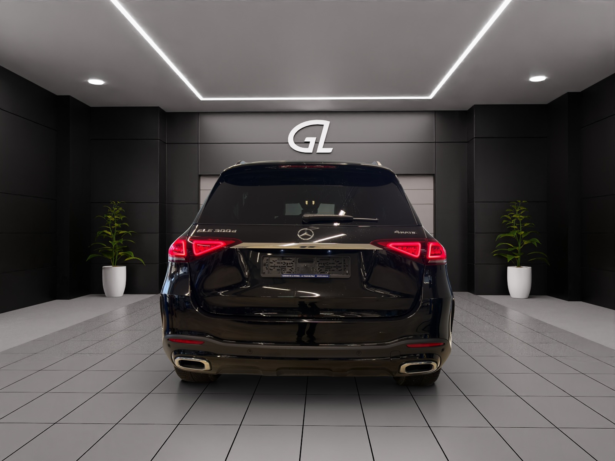 listing desktop thumbnail image 4