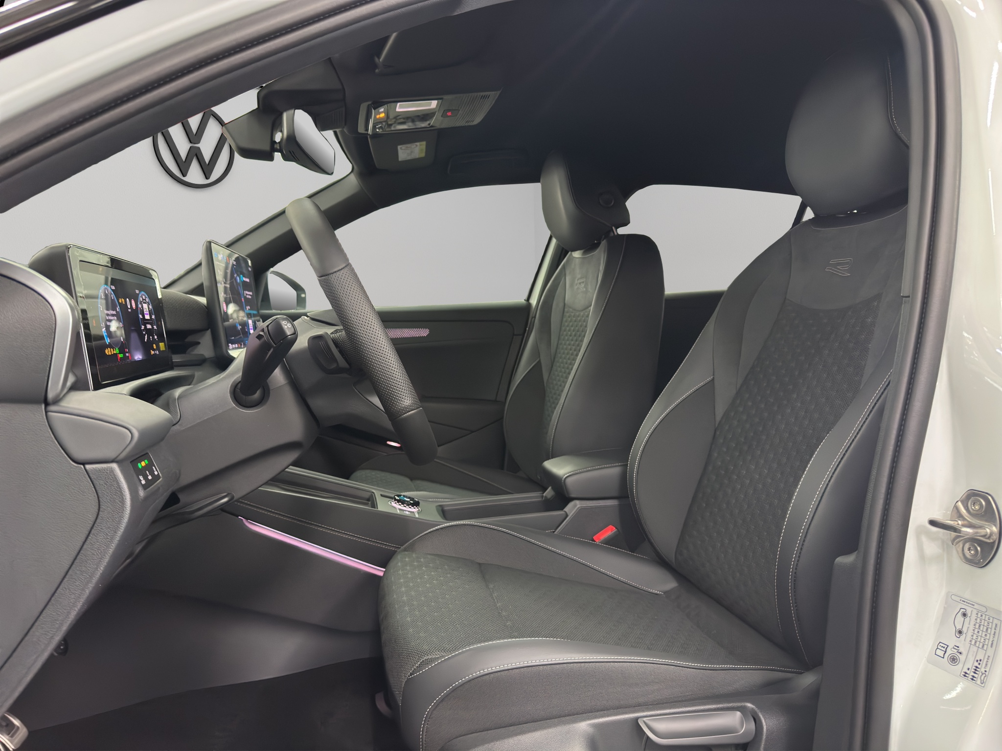 listing desktop thumbnail image 8