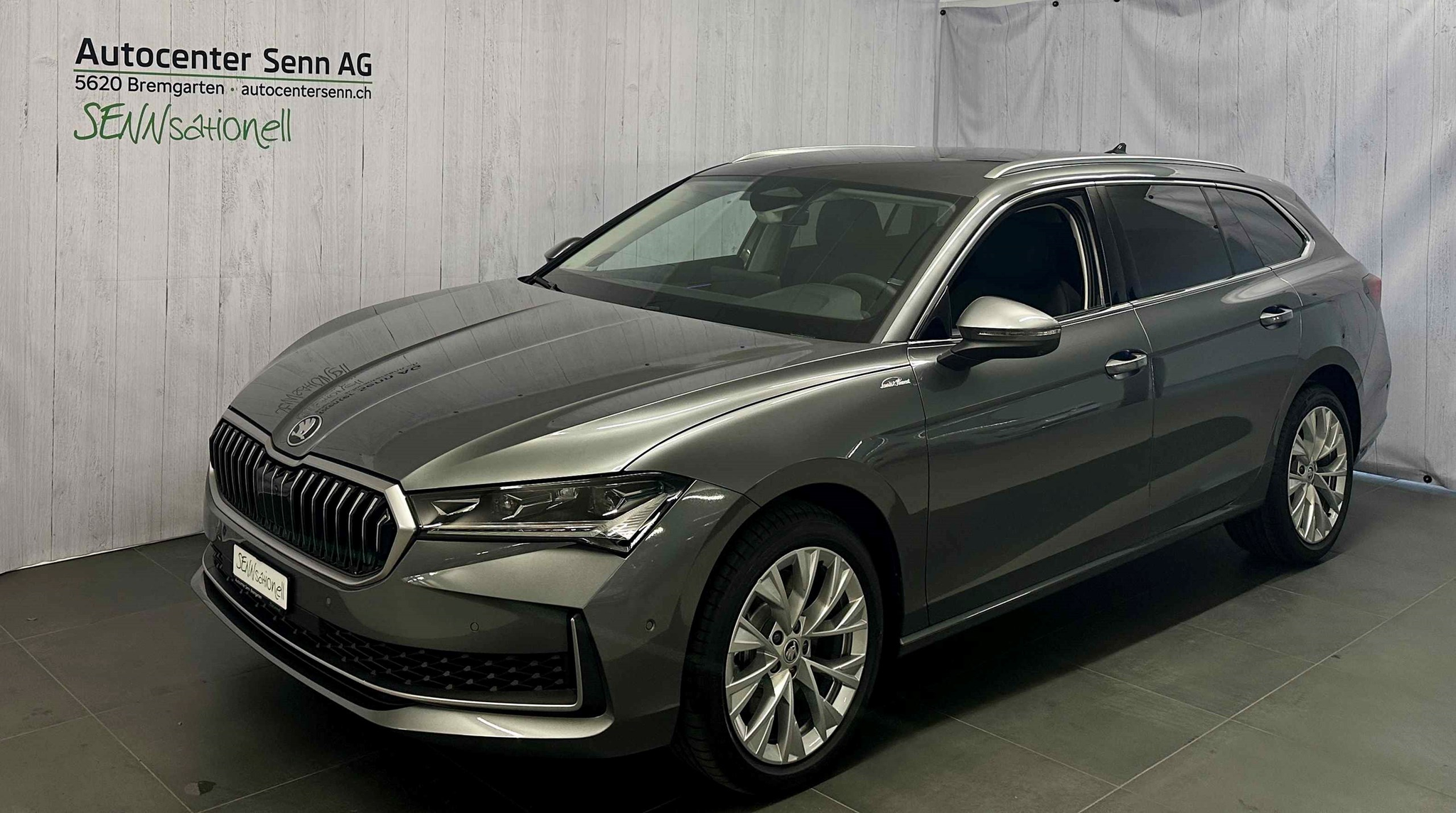 listing desktop thumbnail image 2