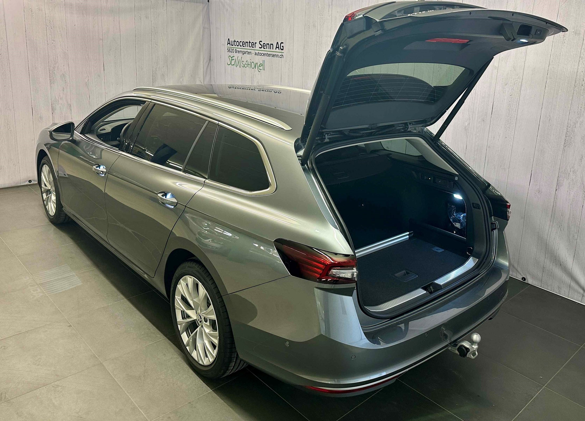 listing desktop thumbnail image 16