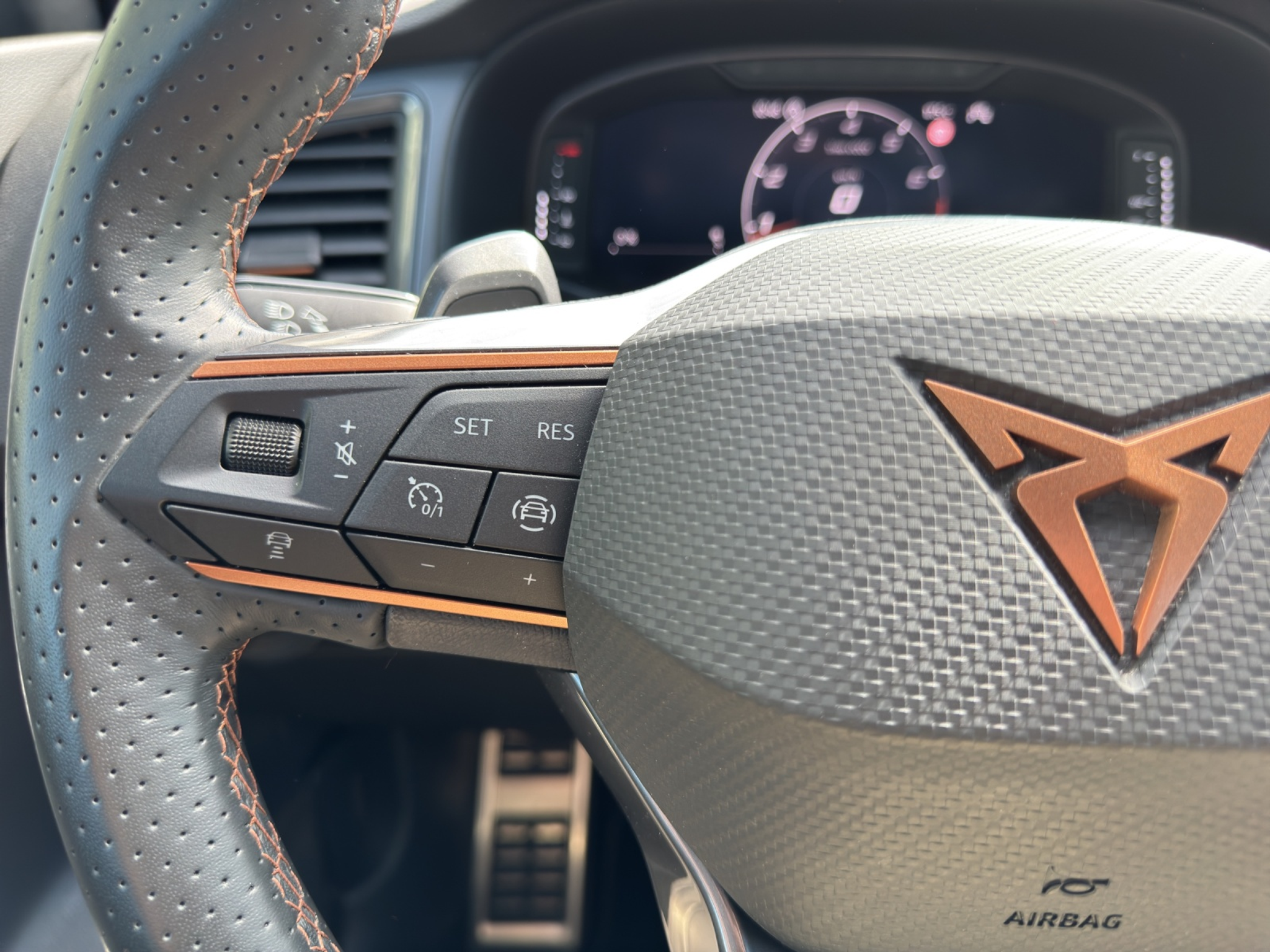 listing desktop thumbnail image 8