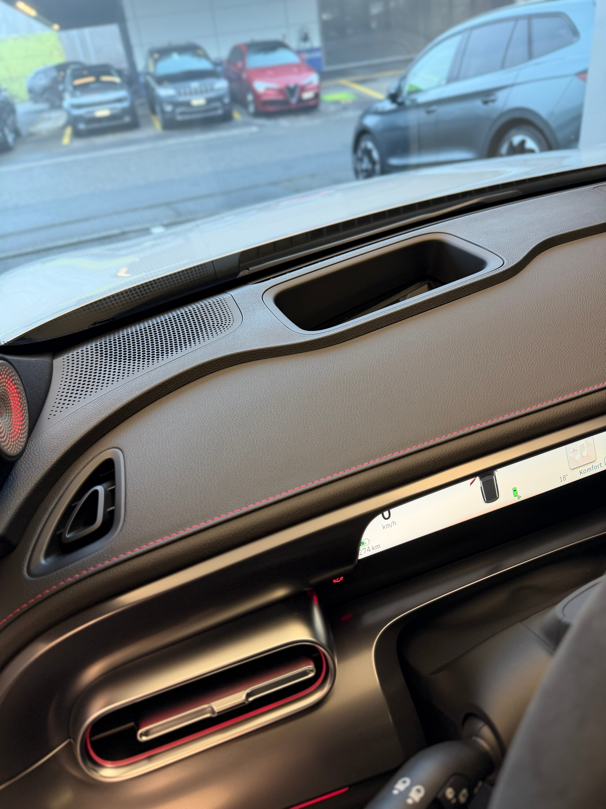 listing desktop thumbnail image 17