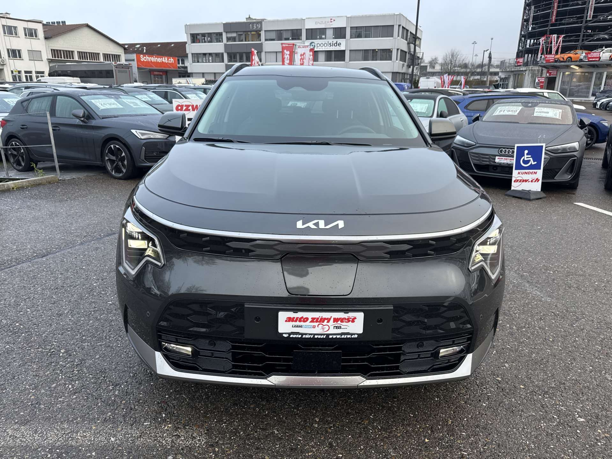 listing desktop thumbnail image 13