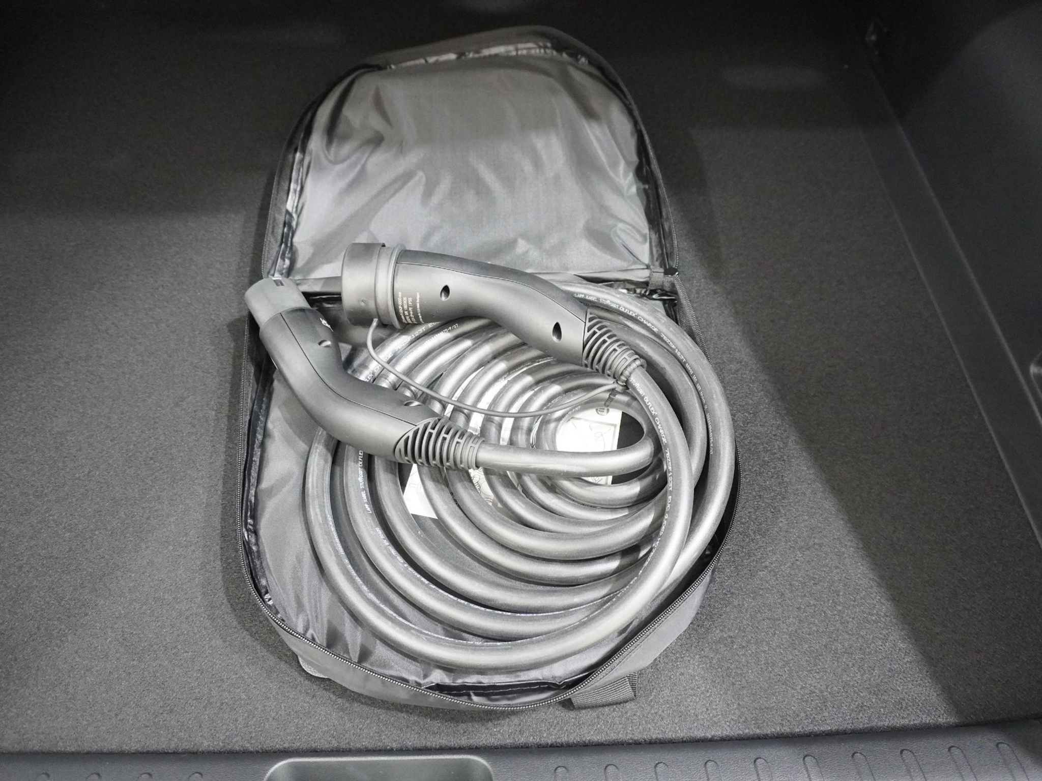 listing desktop thumbnail image 28