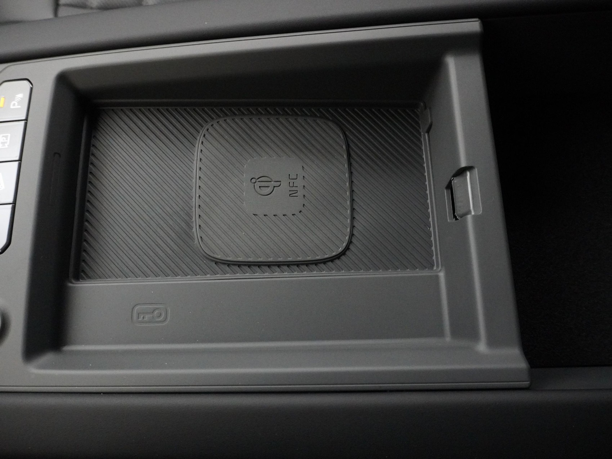 listing desktop thumbnail image 25