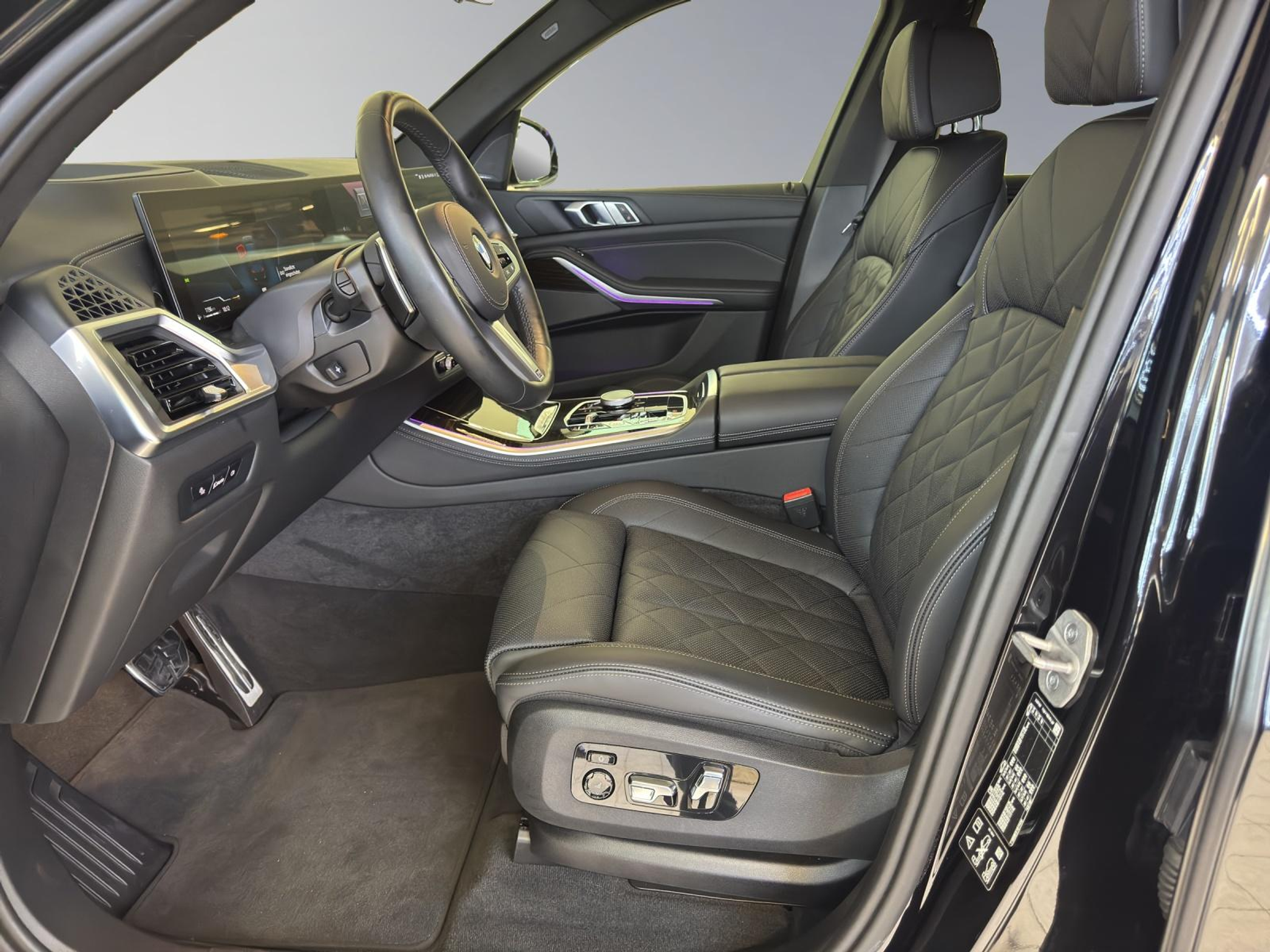 listing desktop thumbnail image 10